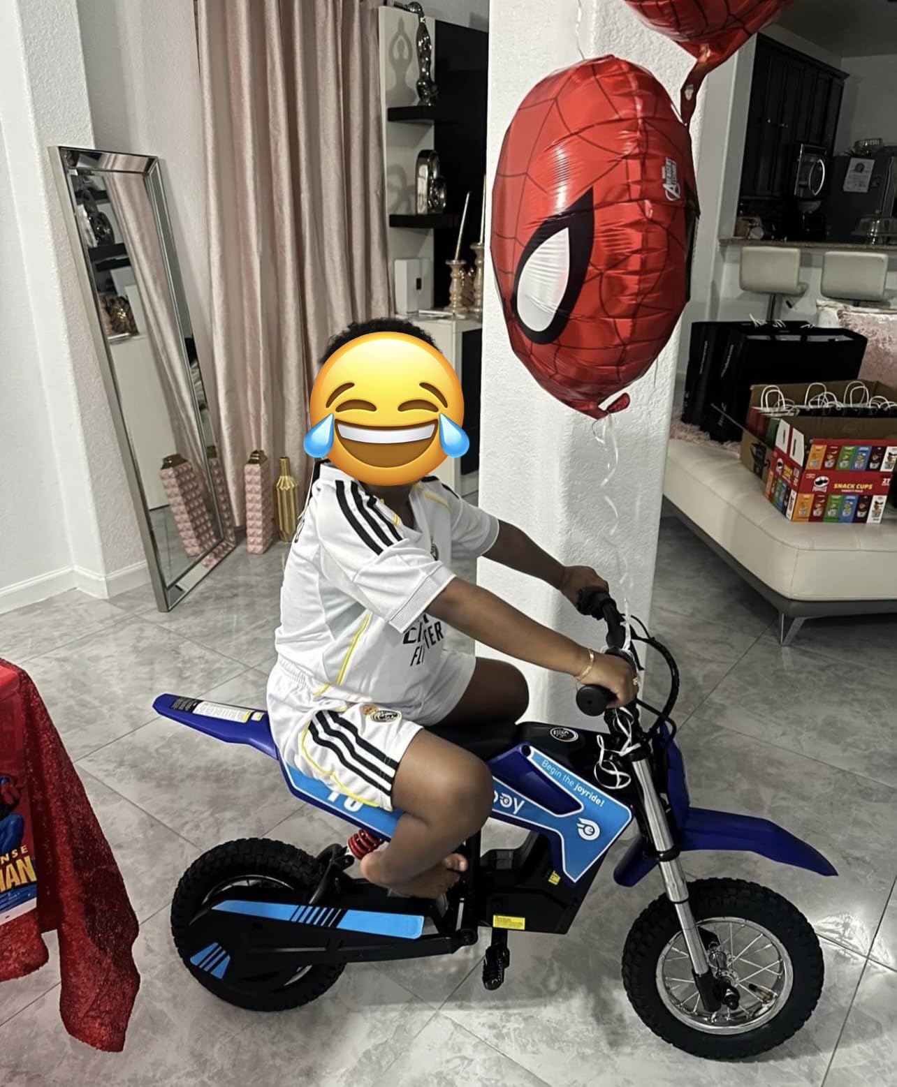 Hiboy DK1 36V Electric Dirt Bike for Kids, 300W & 15.5 MPH, Ages 3-10 | Up to 13.7 Miles Long Range, 3 Safety Speed Modes, Hydraulic Suspension & Solid High Carbon Steel Frame Ride On Toy customer photo 2