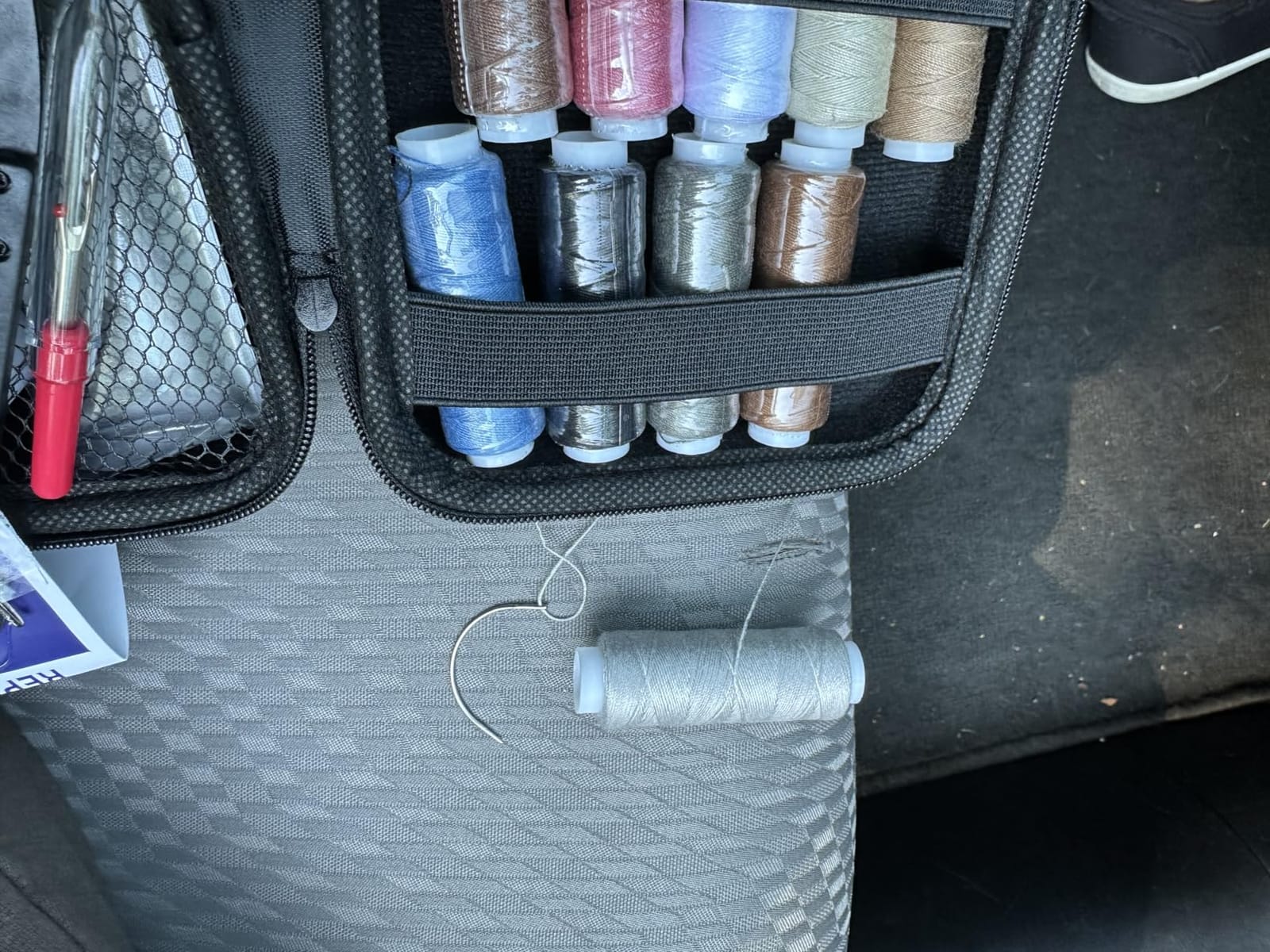 Upholstery Repair Sewing Kit, Heavy Duty Sewing Kit with Sewing Awl, 47PCS customer photo 1