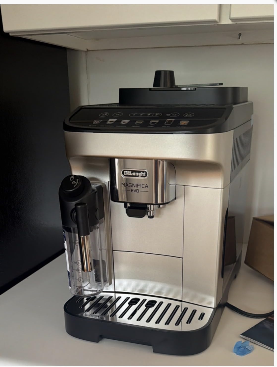 De'Longhi Magnifica Evo Automatic Espresso Machine, Milk Frother, Silver customer photo 1