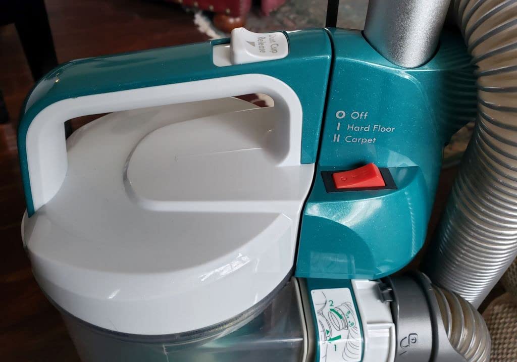Kenmore Featherlite Lift-Up Bagless Upright Vacuum customer photo 1