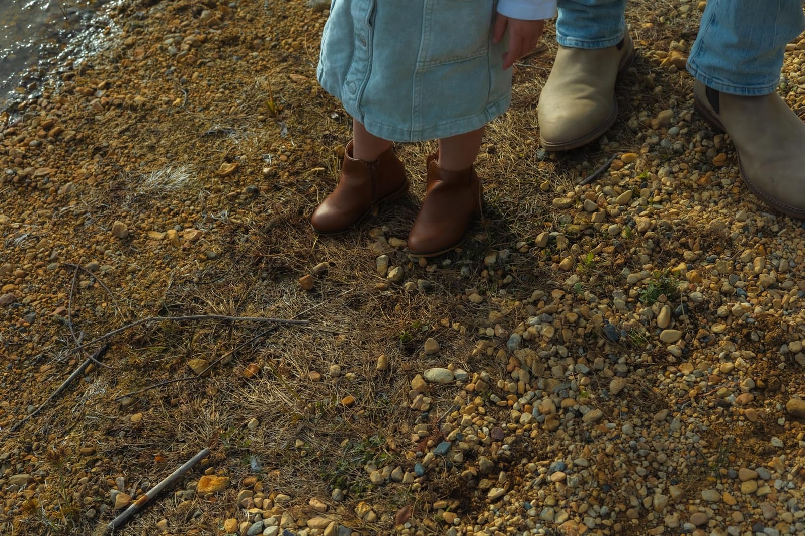 LseLom Girls Ankle Boots for Toddler/Little Kids - Brown, Suede, Zipper, Low-Top, Flat Heel, Casual customer photo 1