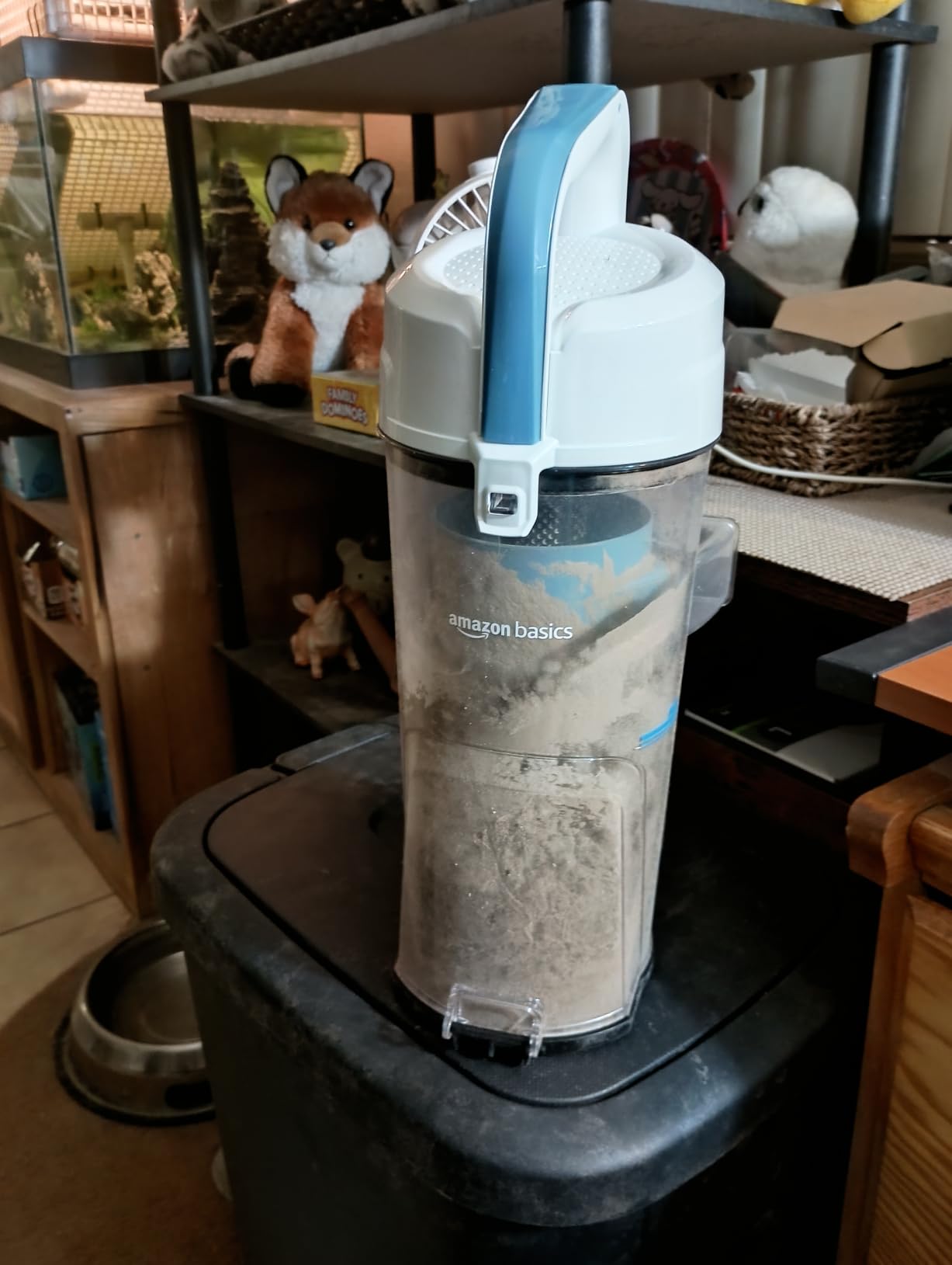 Amazon Basics Upright Bagless Vacuum Cleaner for Carpet and Hard Floors, Washable Filter, Crevice and Upholstery Tools, Detachable Handle, Lightweight, 1.7L Dust Cup, 25ft Cord, Black/White customer photo 1