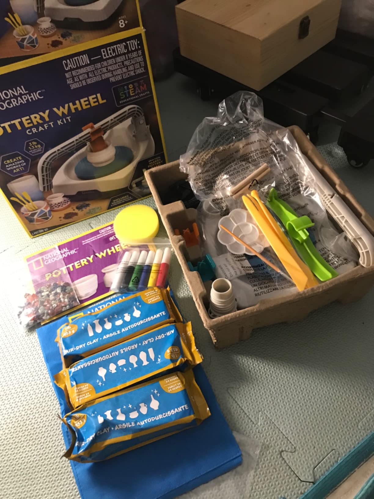 National Geographic Deluxe Pottery Wheel Complete Starter Kit for Kids customer photo 1
