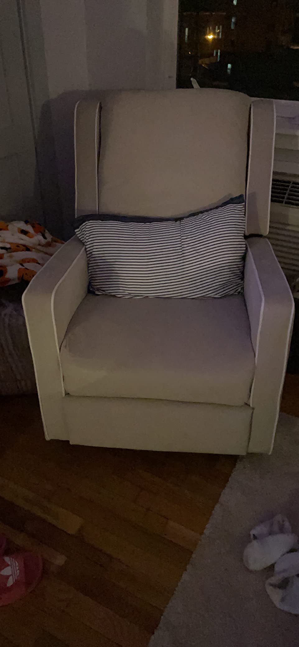 Baby Relax Robyn 3-in-1 Glider Rocker Recliner Chair, Navy Linen customer photo 2