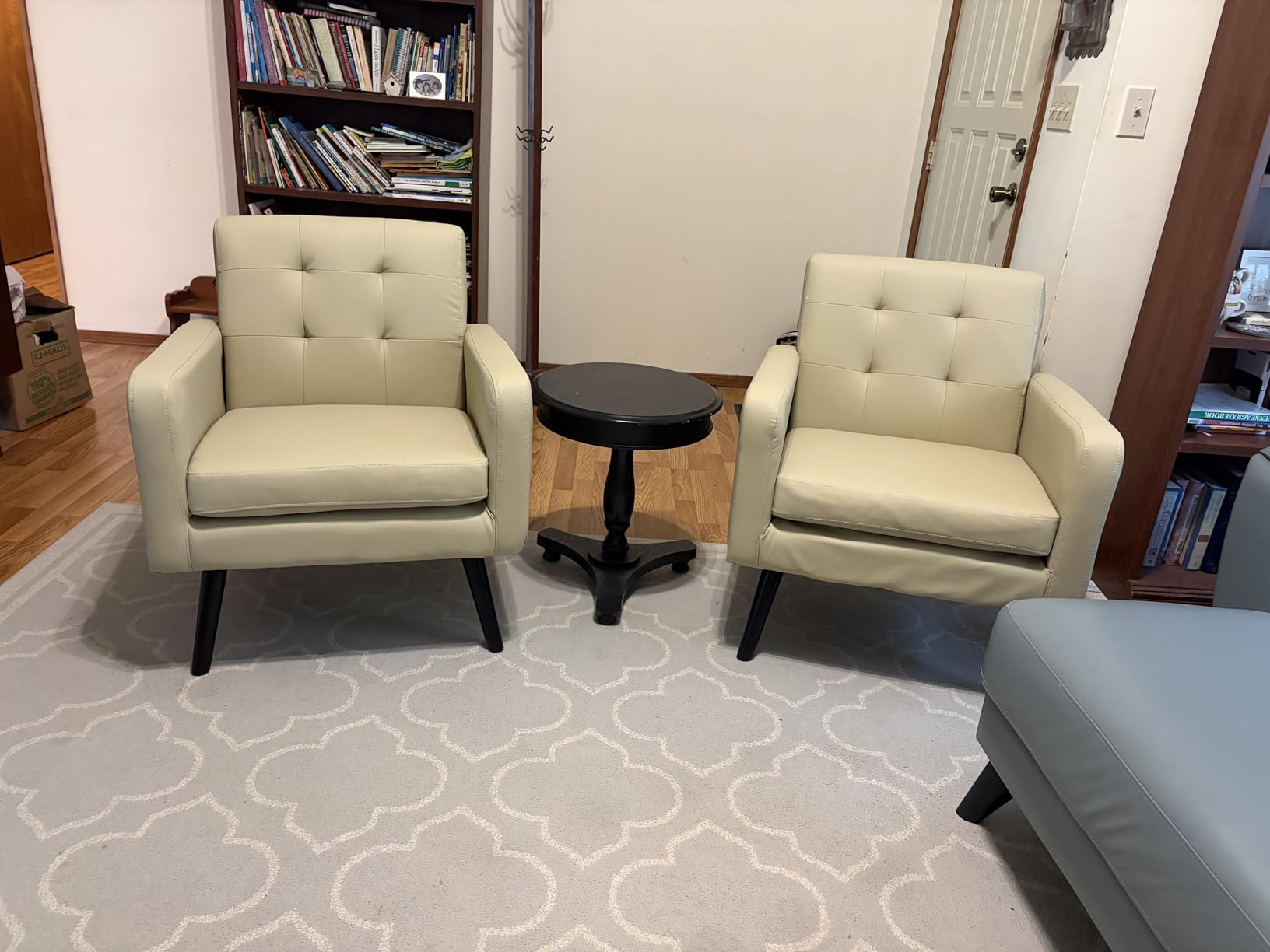 Yaheetech Mid Century Accent Chair Living Room Chair Retro Brown customer photo 2