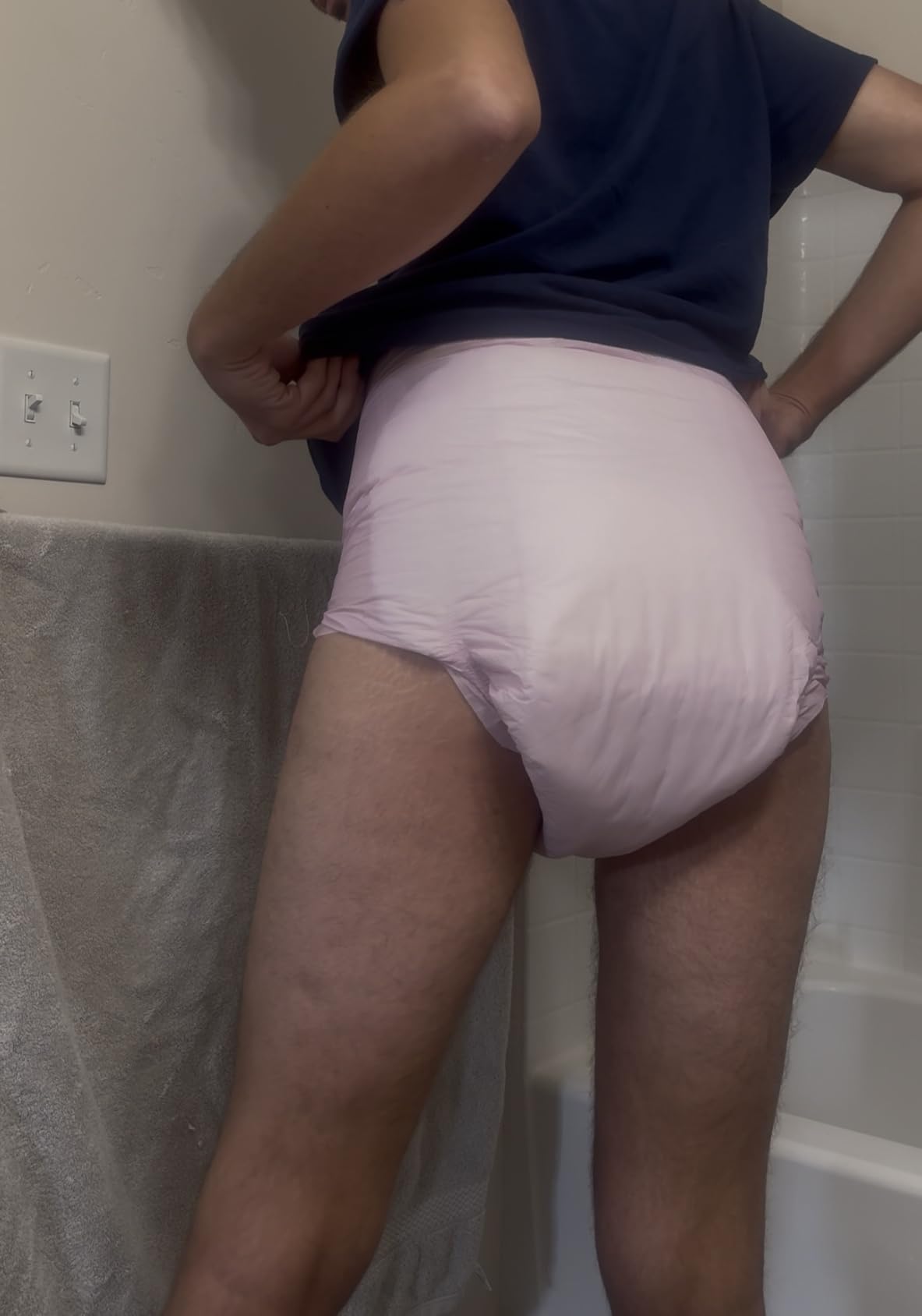 SUNKISS Masterpiece Adult Diapers with Tabs, Unisex, S/M, White, 10 Count customer photo 2