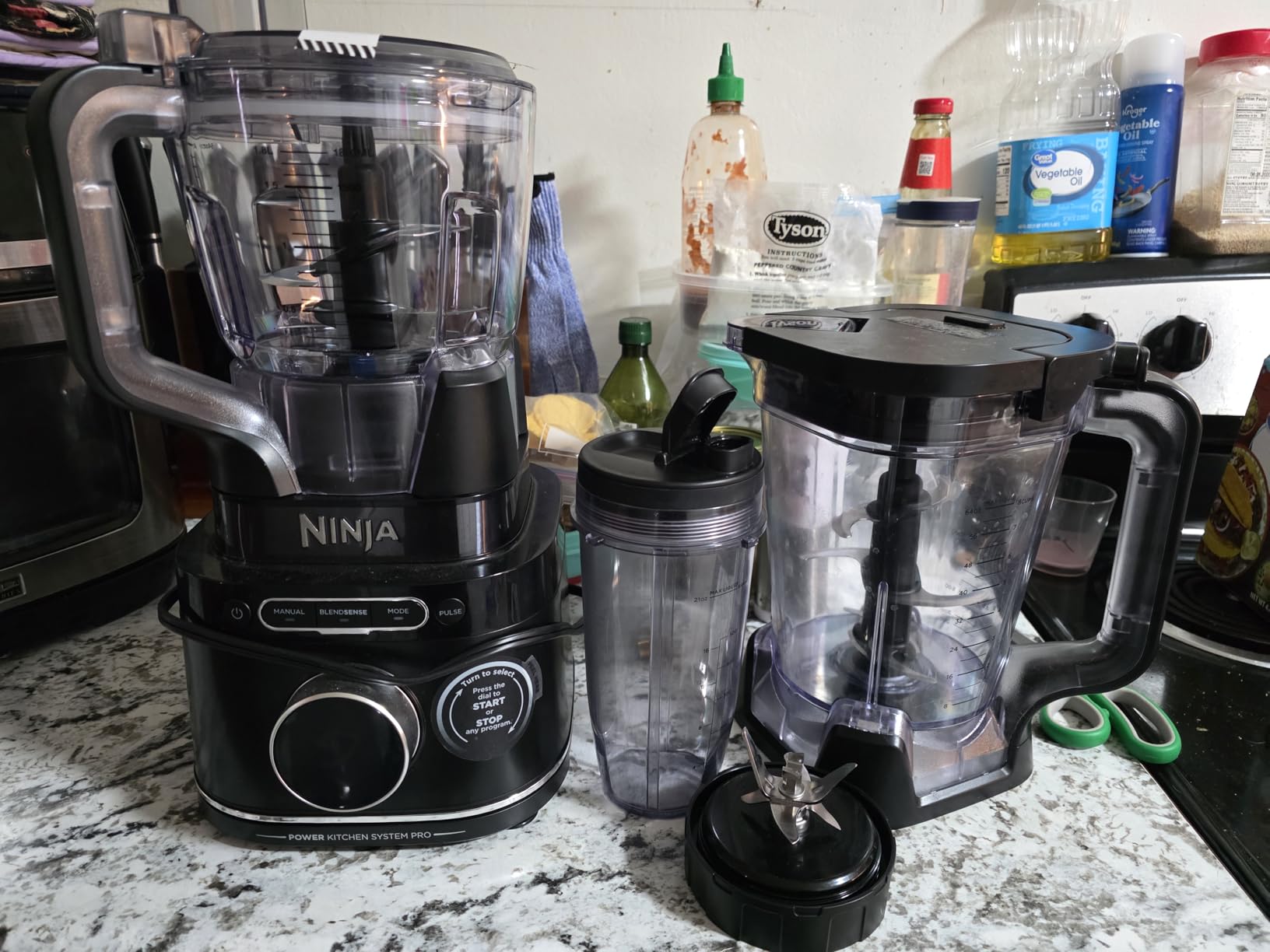 Ninja Kitchen System, BlendSense Tech, 72 oz, 1800PW, Black, TB401 customer photo 1