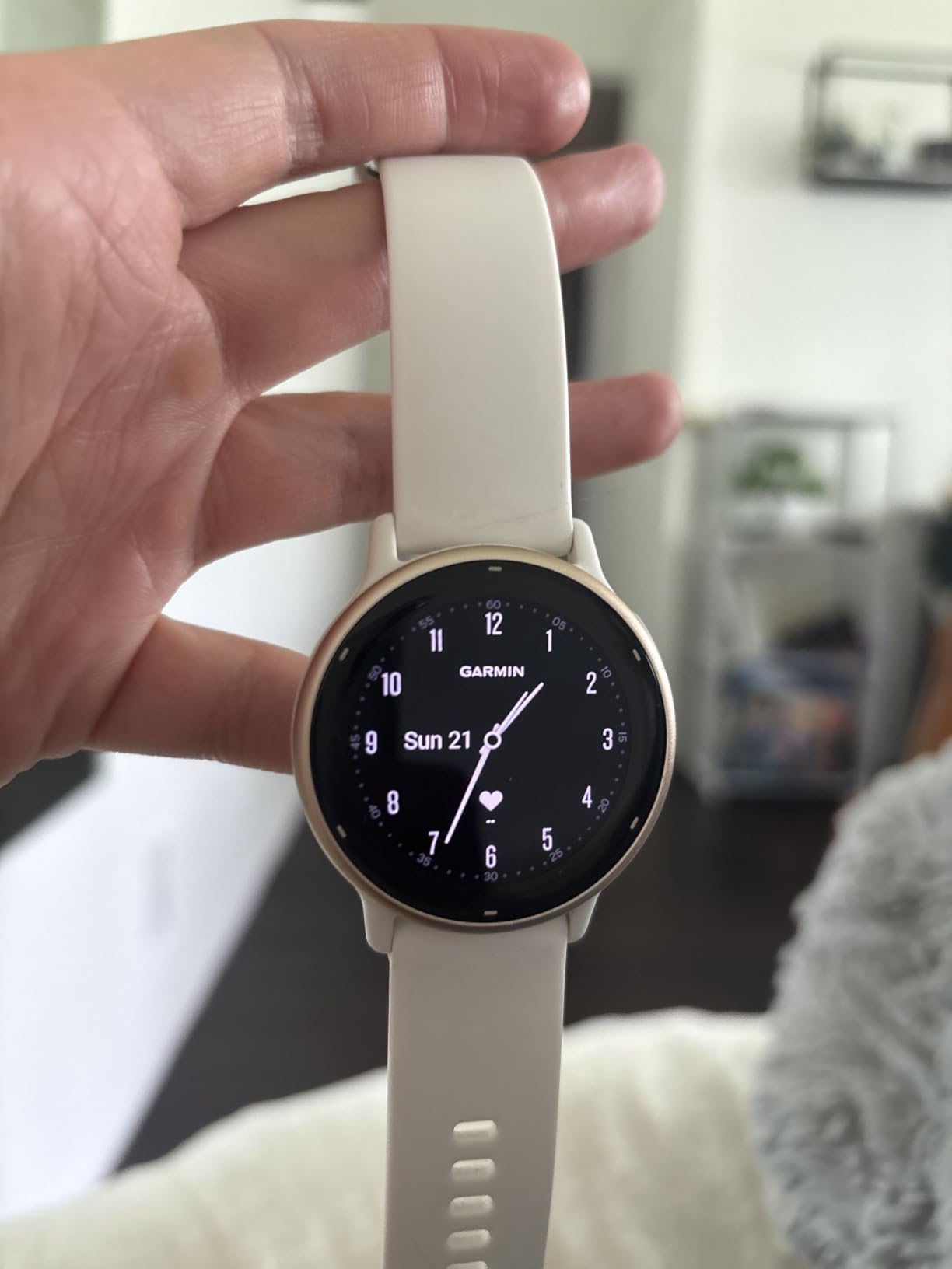 Garmin vívoactive® 5, Health & Fitness GPS Smartwatch, 42mm, Ivory customer photo 2