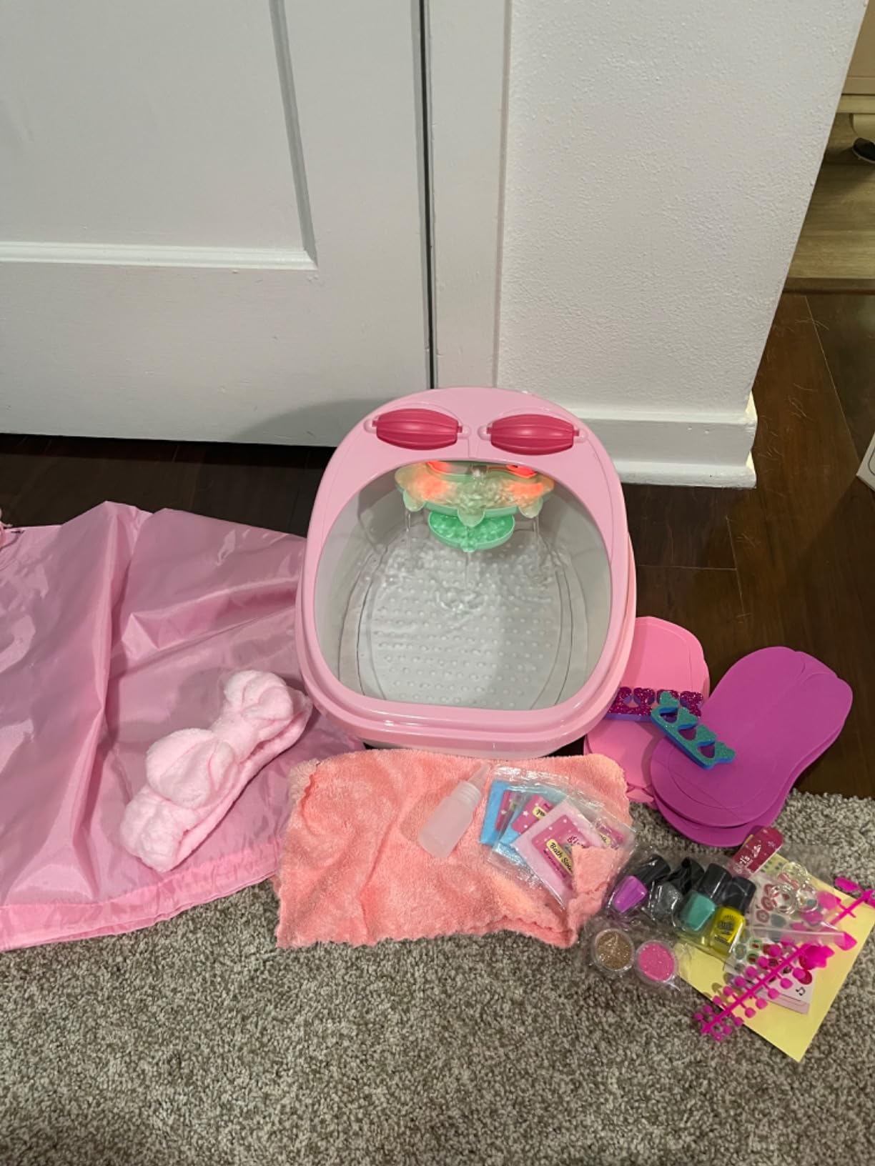 Kids Spa Day Kit for Girls, 42+ Piece Spa Toys with Waterfall Foot Spa, Nail Spa Kit, Pedicure and Manicure Accessories, Perfect Spa Kit for Girls Ages 6 7 8 9 10 11 12, Fun Birthday Gift customer photo 2