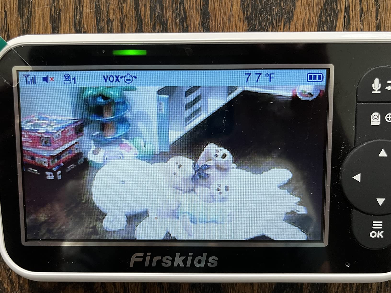 Baby Monitor - 1000ft Long Range Baby Monitor with Camera and Audio No WiFi, Built in 3500mAh Battery,Auto Night Vision, Temperature, 2-Way Talk, 8 Lullabies, 4.3'' Screen customer photo 2