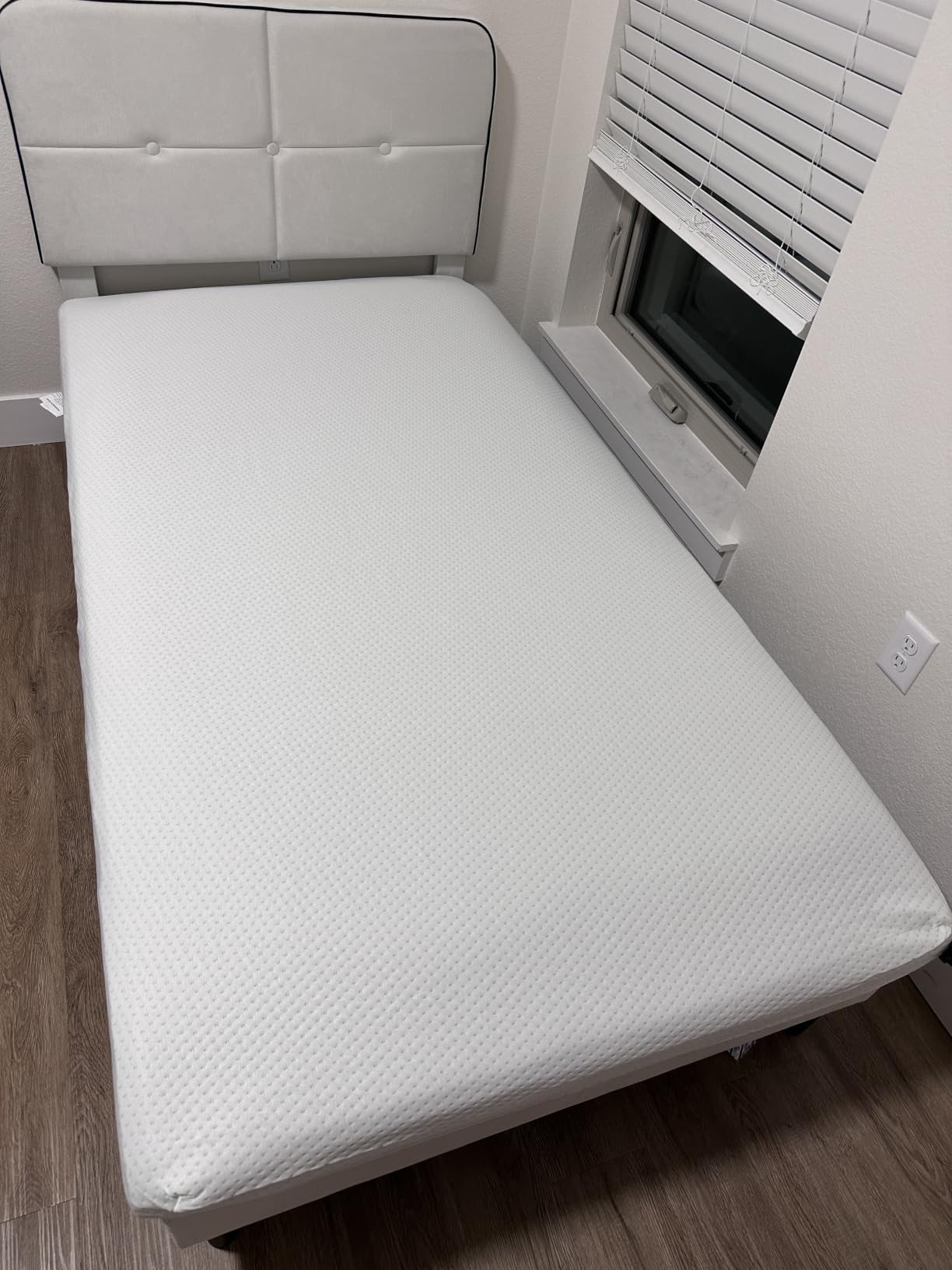 Zinus 8 Inch Twin Green Tea Memory Foam Mattress, Medium Firm Feel customer photo 1
