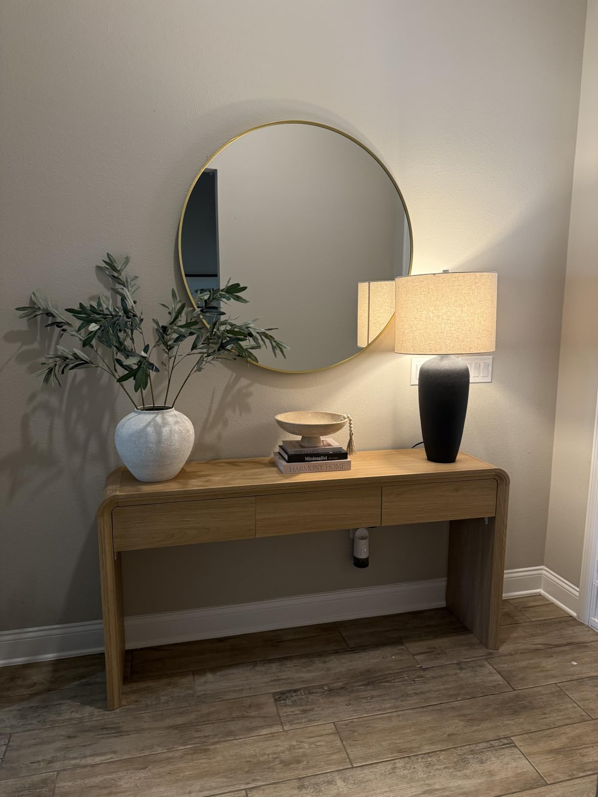 XRAMFY 30 Inch Round Mirror-Gold Circle Mirrors for Bathroom, Entryway customer photo 2