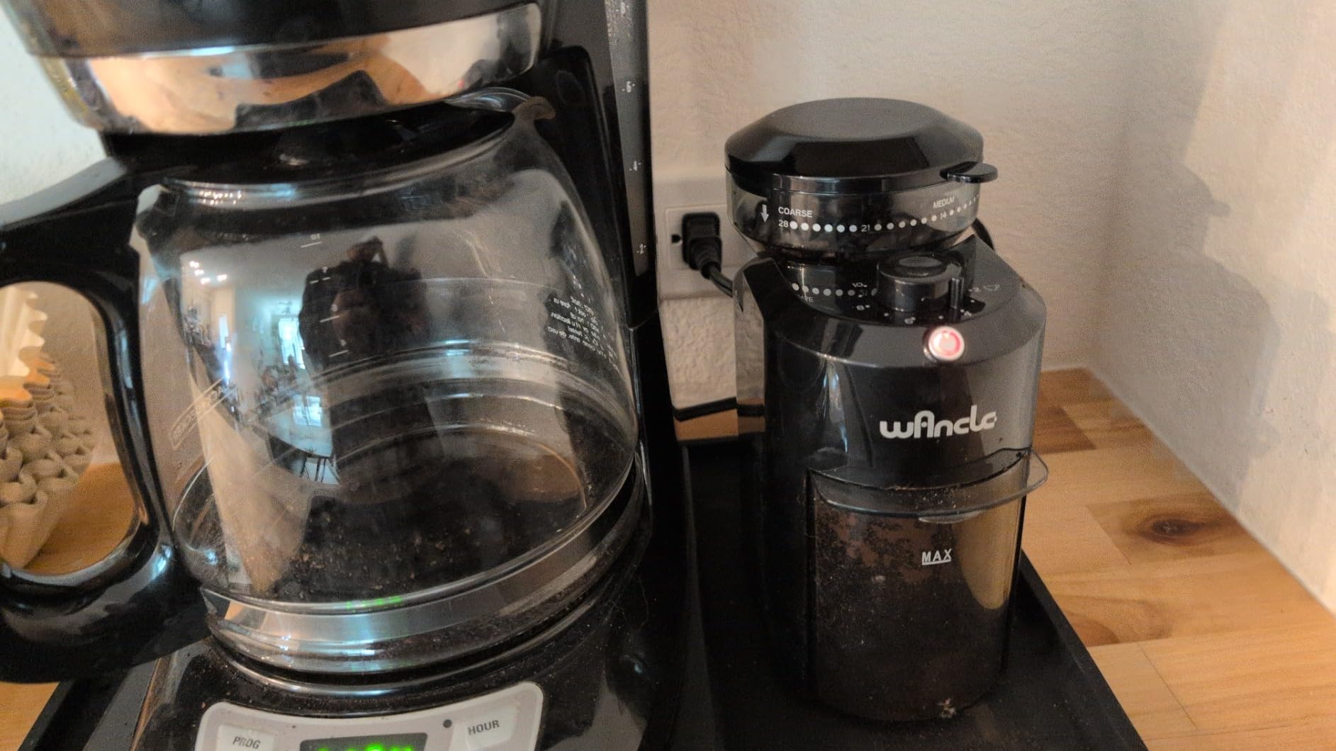 Wancle Electric Burr Coffee Grinder - Adjustable with 28 Precise Grind Settings for 12 Cups - Professional Coffee Bean Grinder (Plastic, Black) customer photo 1