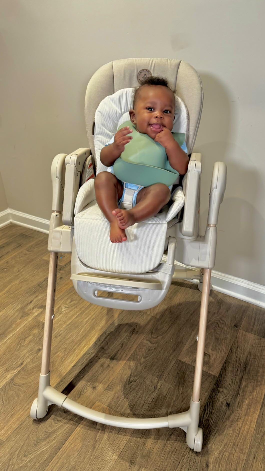 Maxi-Cosi Minla 6-in-1 High Chair for Babies & Toddlers, Portable Foldable Highchair, EcoCare Fabric, 9 Heights, 5 Reclines, 4 Tray Positions, Classic Oat customer photo 2