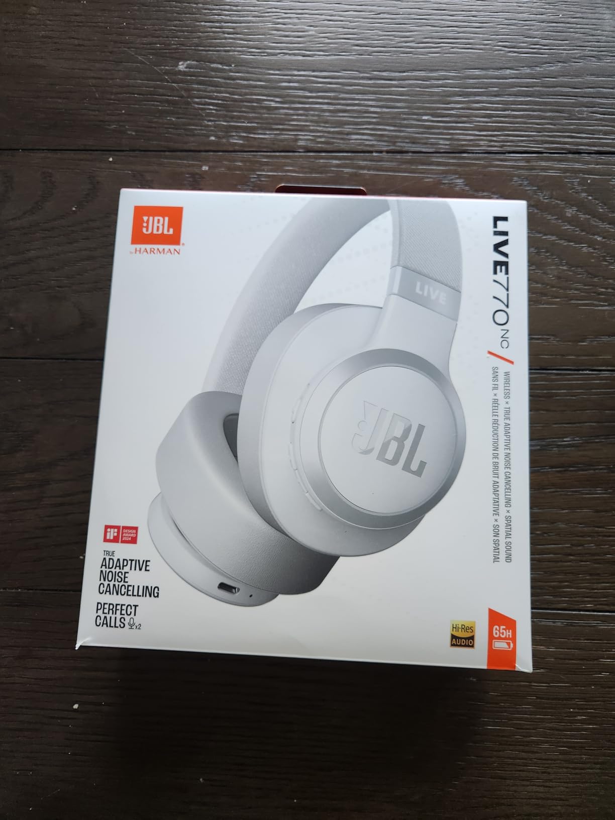 JBL Live 770NC - Wireless Over-Ear Headphones with True Adaptive Noise Cancelling with Smart Ambient, Up to 65 Hours of Battery Life, Comfort-fit Fabric Headband & Carrying Pouch (White) customer photo 2