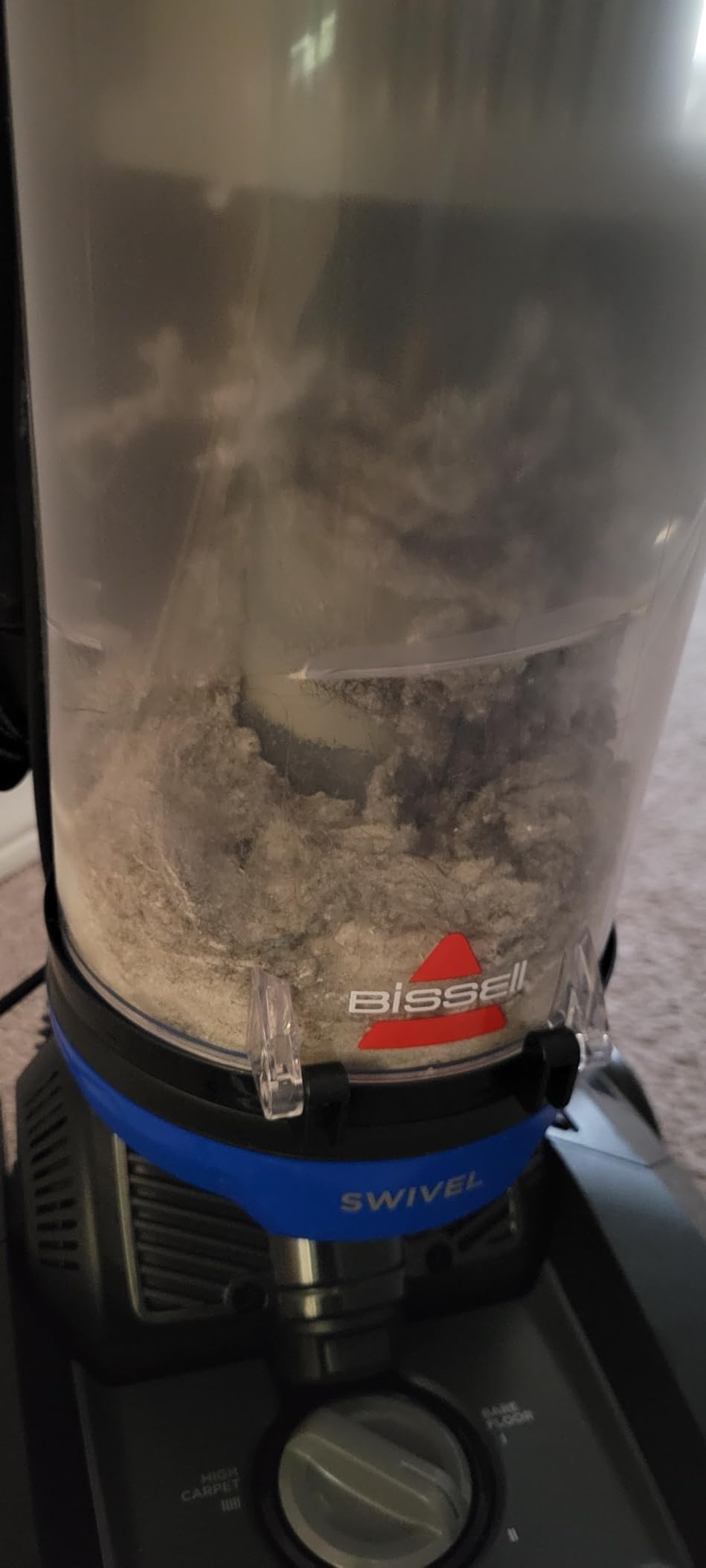 Bissell CleanView Swivel Vacuum, Triple Action Brush Roll, 3836 customer photo 2