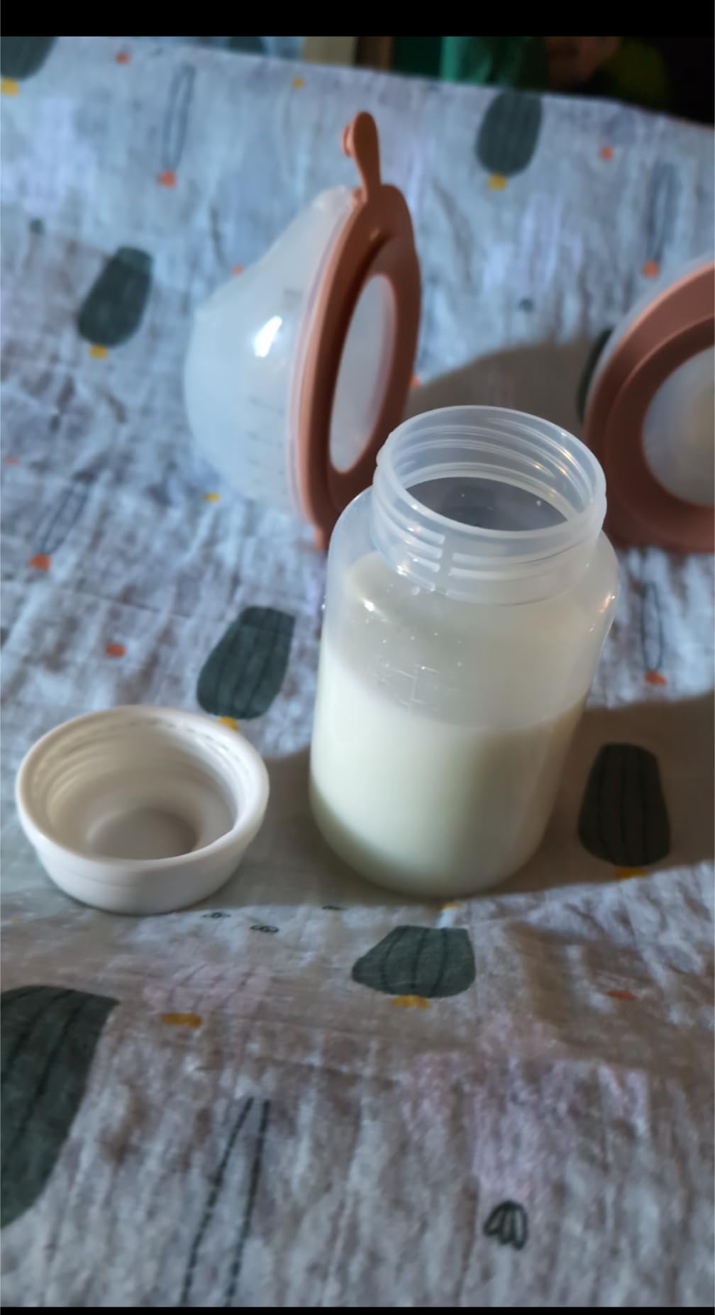Momcozy V1 Pro Wearable Breast Pump, Hospital-Grade Pocket Primary Pump customer photo 1