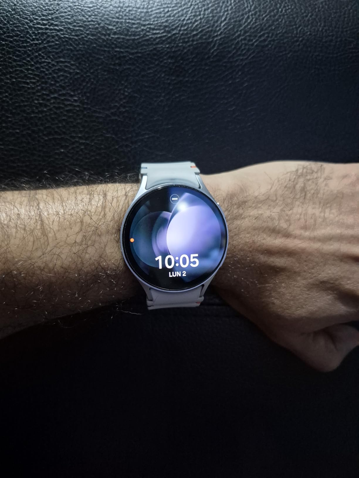 Samsung Galaxy Watch 7 40mm Bluetooth AI Smartwatch w/Energy Score, Wellness Tips, Heart Rate Tracking, Sleep Monitor, Fitness Tracker, 2024, Cream [US Version, 1Yr Manufacturer Warranty] customer photo 1