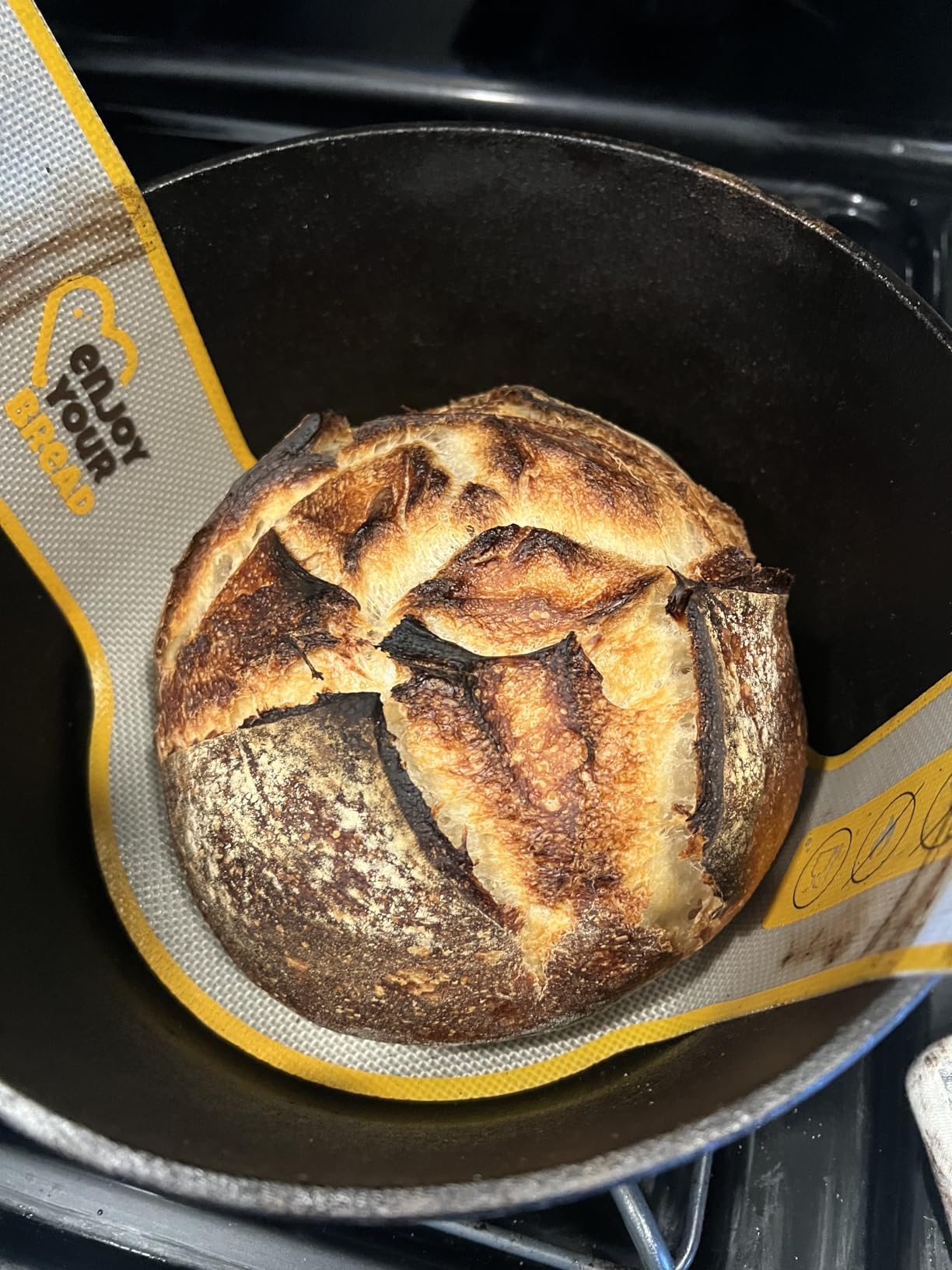 CRUSTLOVE 5 QT Pre-Seasoned Dutch Oven for Bread Baking with Lid and Kit customer photo 1