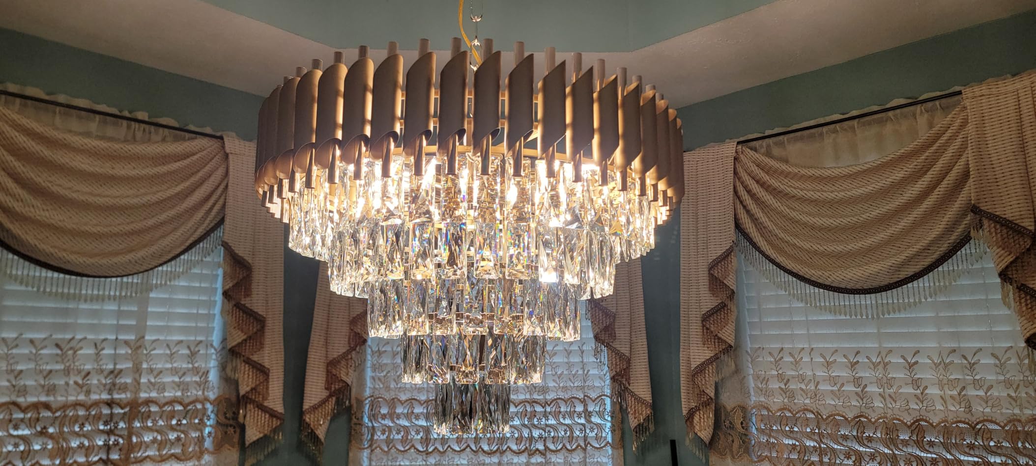 A AXILIXI Modern Rectangular Chandelier Black and Gold Crystal Chandeliers customer photo 1