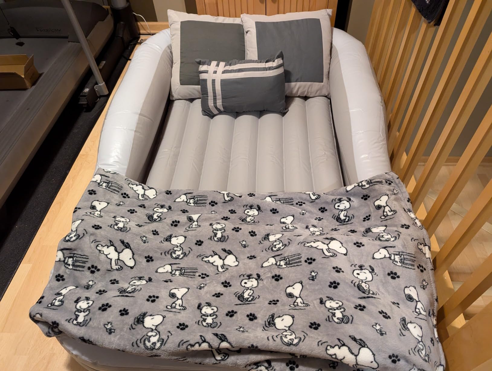 QPAU Inflatable Toddler Travel Bed with 3-Sided, Extra Large, Gray customer photo 1
