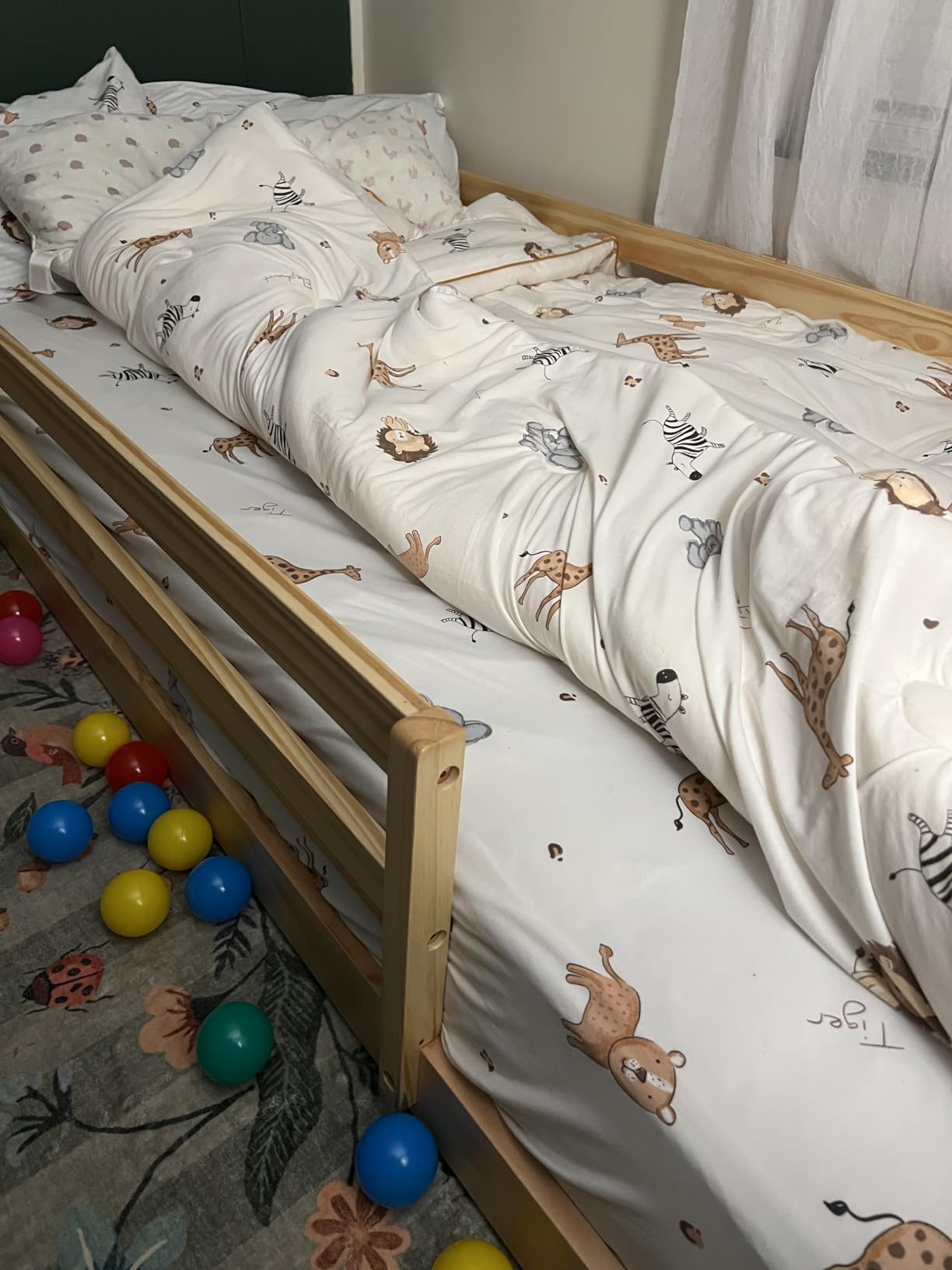 Twin Floor Bed with Safety Guardrails, 2 Openings and 14 supportive slats customer photo 2