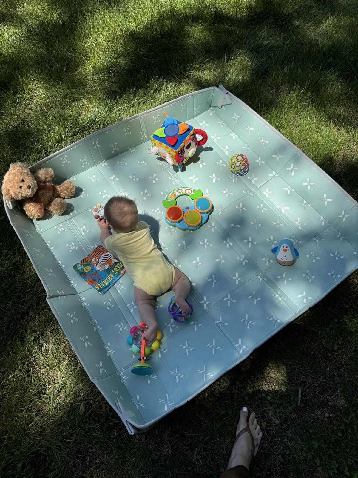 Infantino Foldable Foam Play Mat Reversible 57x57 in, Rainbows | Reversible design with two sides to play, Lightweight & portable, Water-resistant & wipeable, Folds flat for easy storage customer photo 2