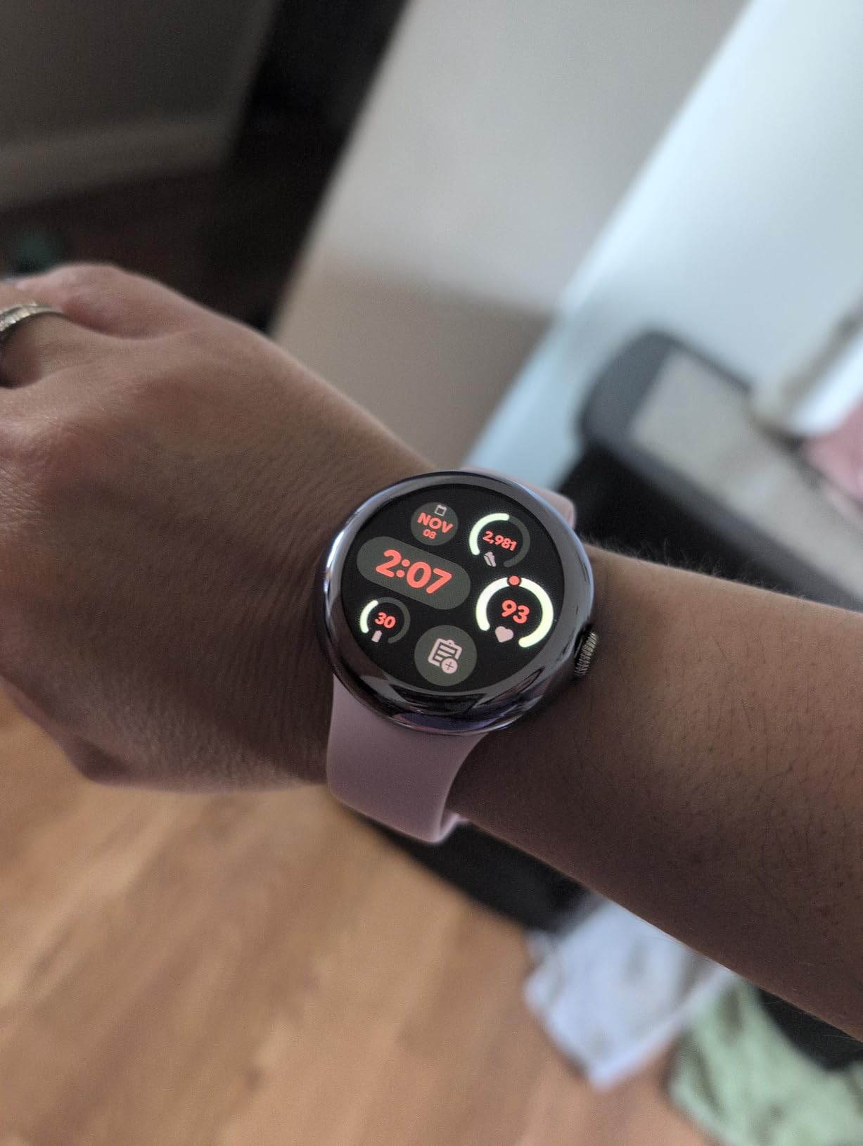 Google Pixel Watch 3 (45mm) 2024 Model - Android Smartwatch, Heart Rate Tracking, Fitbit Advanced Running, Fitness Insights, 24-Hour Battery - Polished Silver Aluminum Case - Porcelain Band - LTE customer photo 1