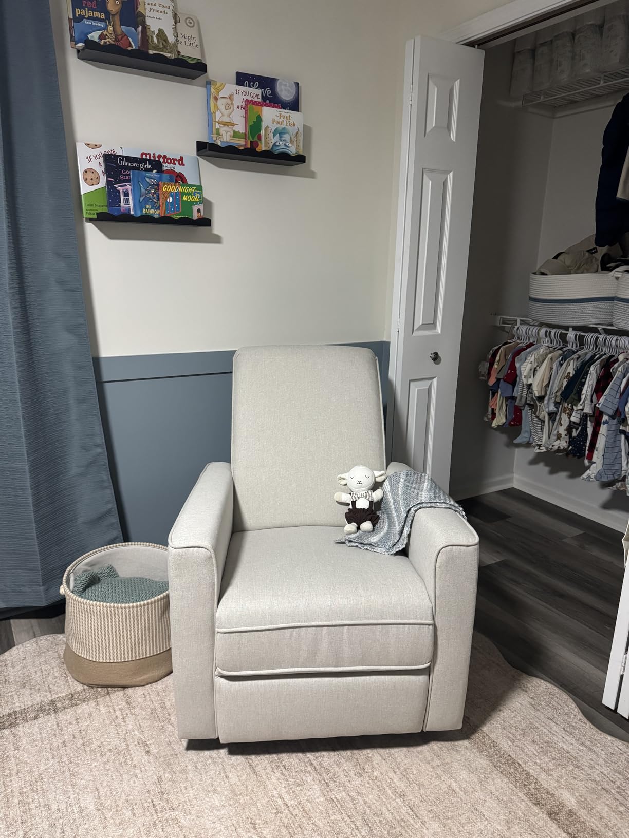 Evolur Raleigh Upholstered Manual Glider Recliner– Rocking & 360° Swivel with Smooth Glide – Greenguard Gold & FSC Certified – Modern Nursery and Living Room Chair in Fog customer photo 2