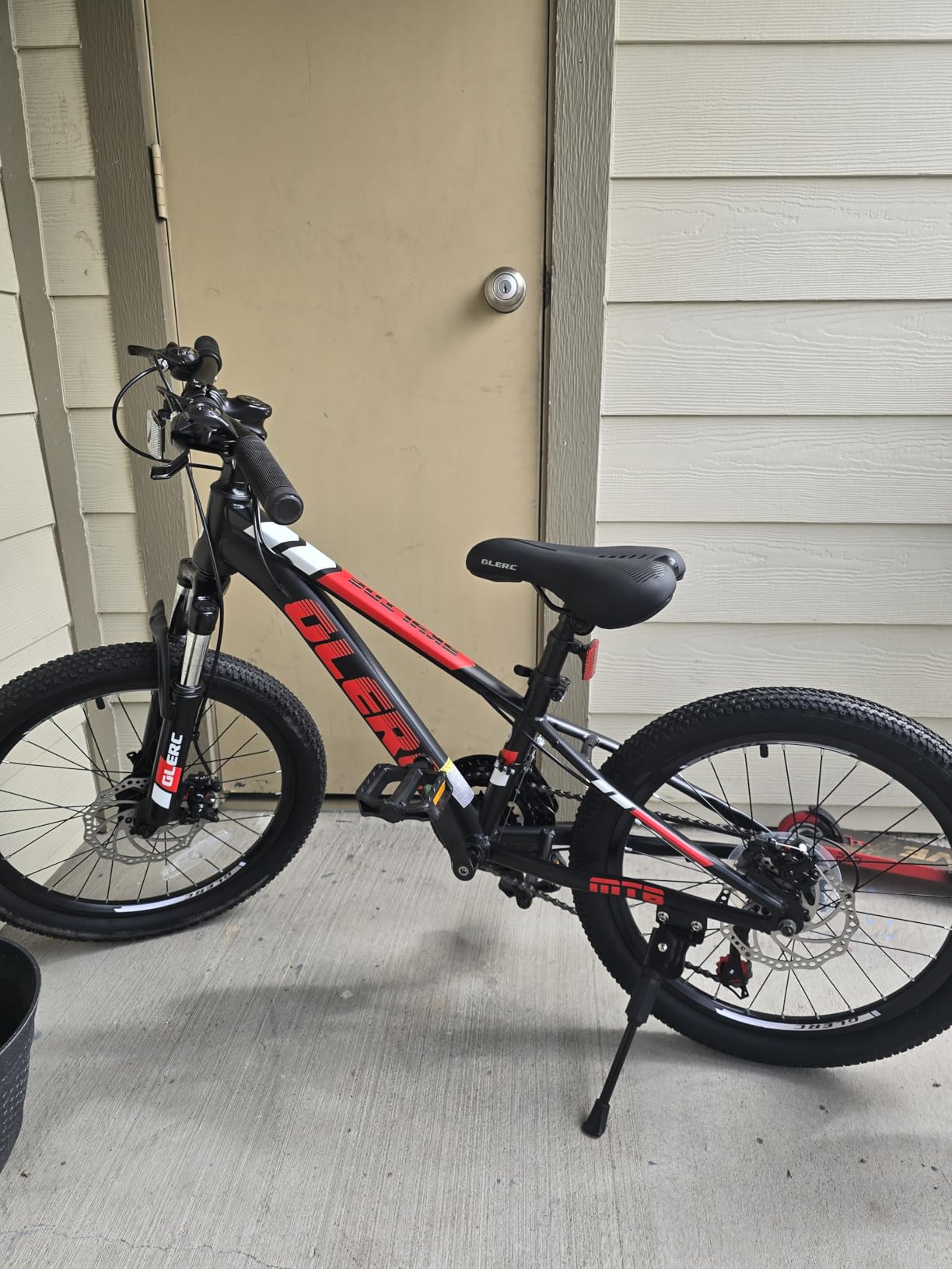 Glerc 20 24 26 Inch Kids Bike, Kids Mountain Bike for Boys and Girls Ages 6+, 21-Speed Skyline Bicycle with Front Suspension and Disc Brakes, Multiple Colors customer photo 2