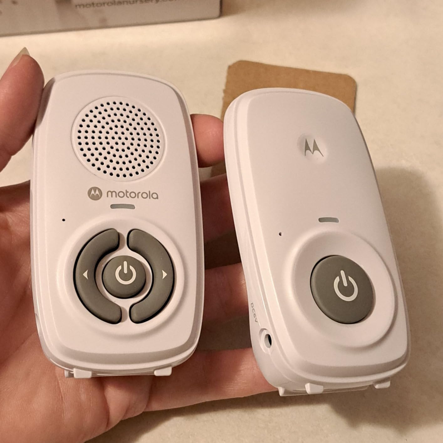 Motorola Nursery Audio Baby Monitor, No WiFi, Long Range 1000 ft, Volume Control, DECT Private Connection, Cry Detection, Portable Battery Parent Unit, Ideal for Safe Monitoring, No App, AM21 customer photo 2