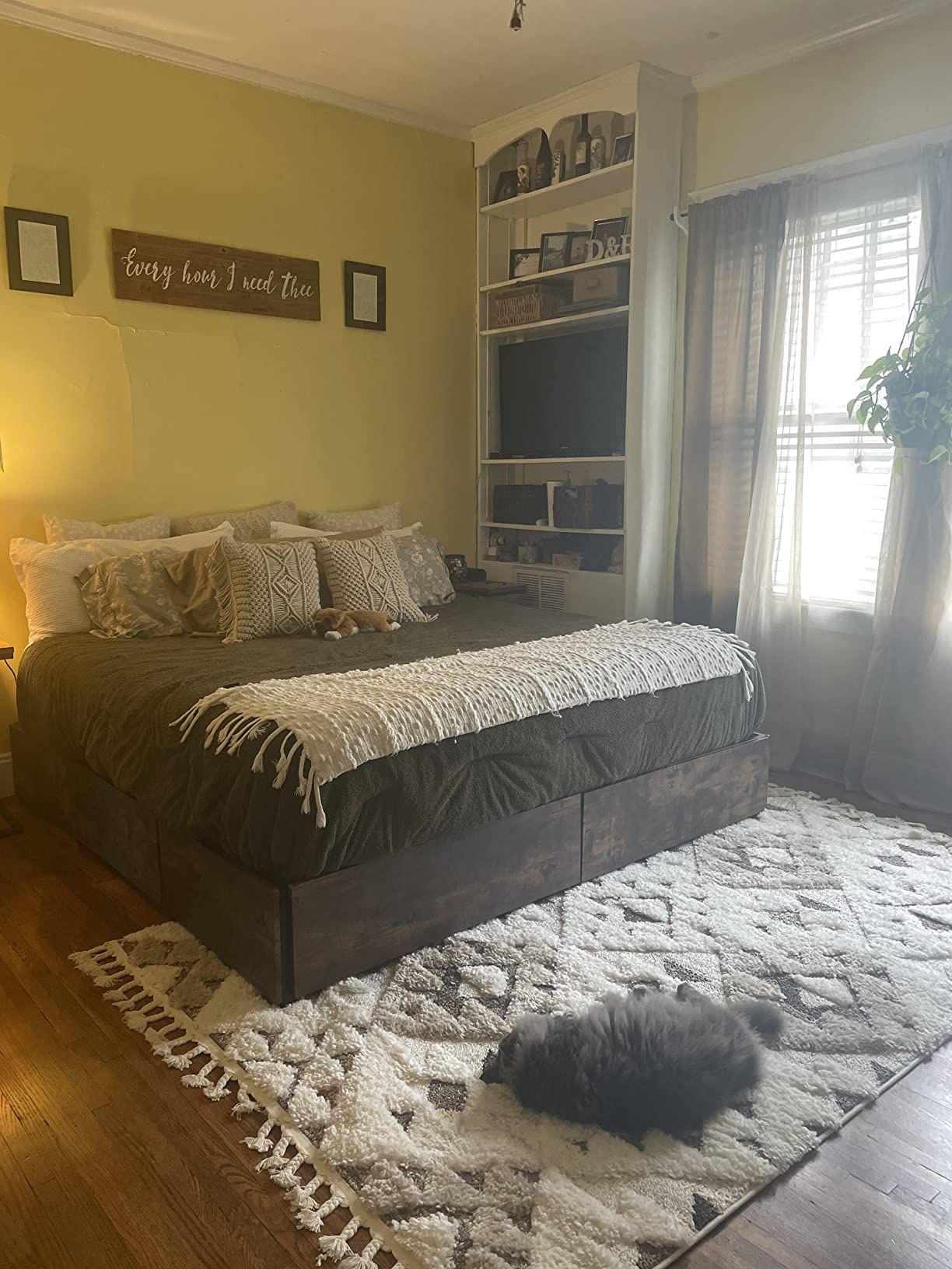 LIKIMIO King Bed Frame with 4 Storage Drawers, Charcoal Grey customer photo 2