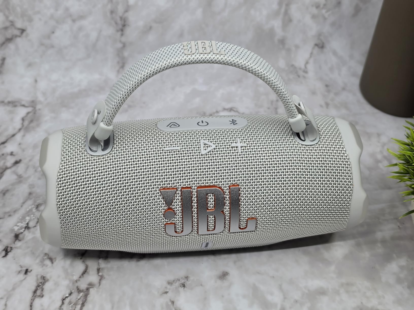 JBL Charge 6 Portable Bluetooth Speaker, Waterproof, Drop-Proof - Blue customer photo 1