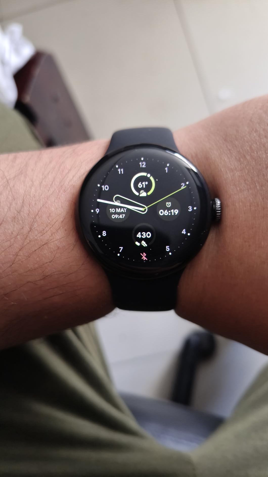 Google Pixel Watch 2 with Fitbit Heart Rate Tracking, Stress Management, Safety Features - Android Smartwatch - Matt Black Aluminum Case - Obsidian Active Band - GPS (Renewed) customer photo 1