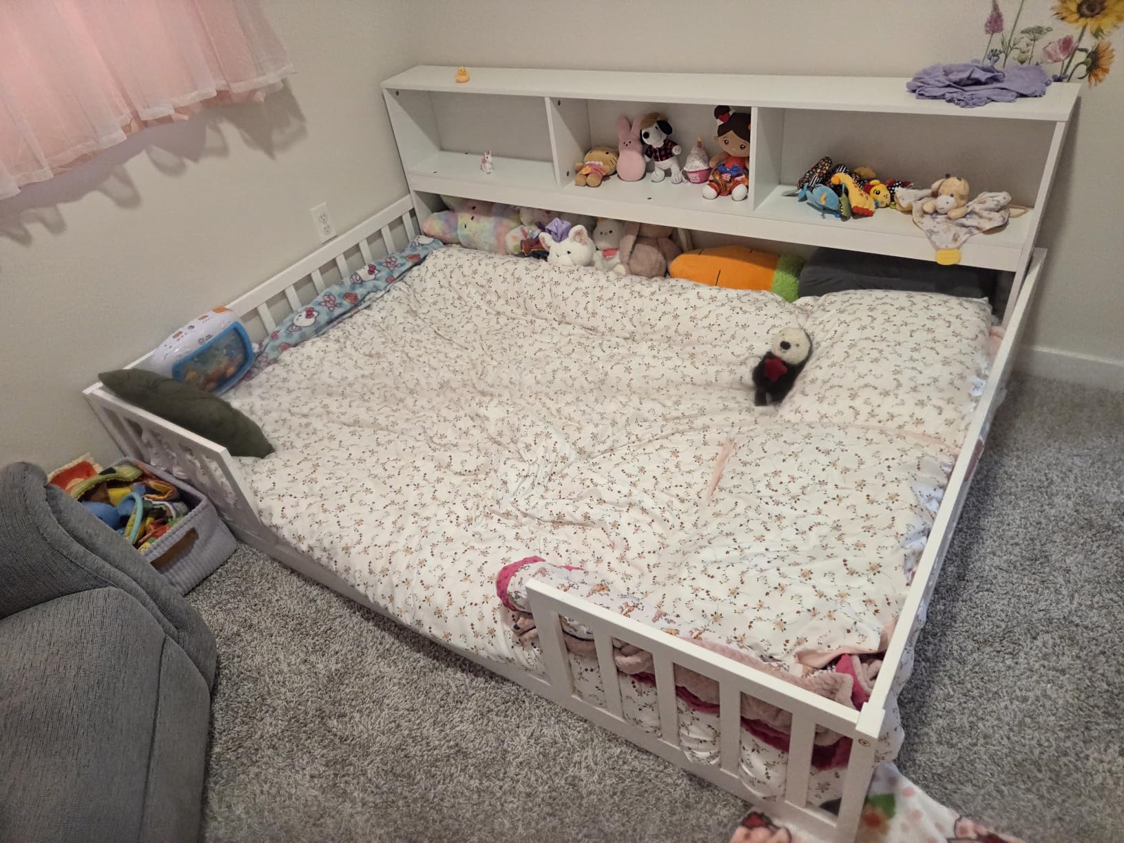 GIANTEX Full Size Floor Bed for Kids, Low Montessori Bed with Wood Slats & Safety Guardrails, Solid Wood Full Floor Beds with Fence and Door for Kids Boys Girls, White customer photo 1