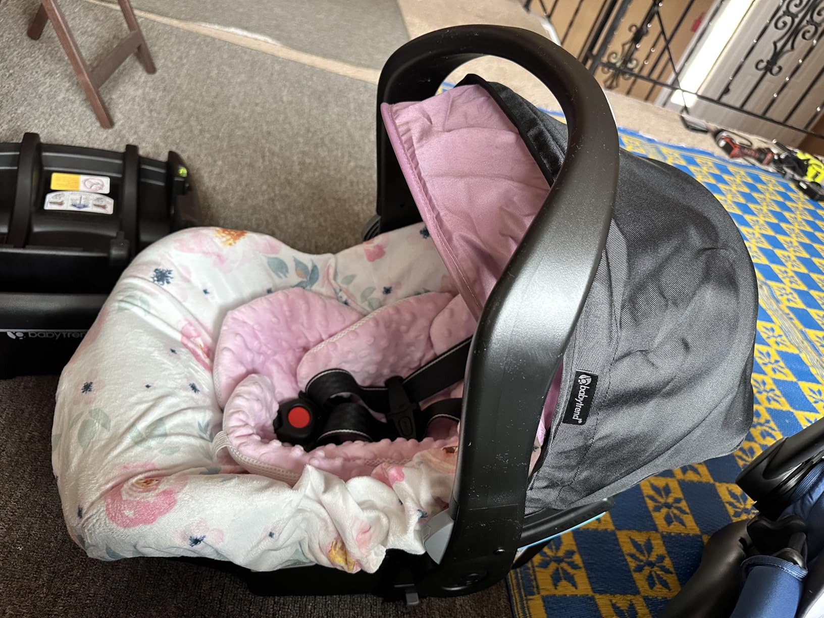 Baby Trend EZ-Lift™ PRO Infant Car Seat, Dash Rose – Lightweight Premium Carry, Plush Infant Cushioning, Adjustable Harness Support customer photo 1