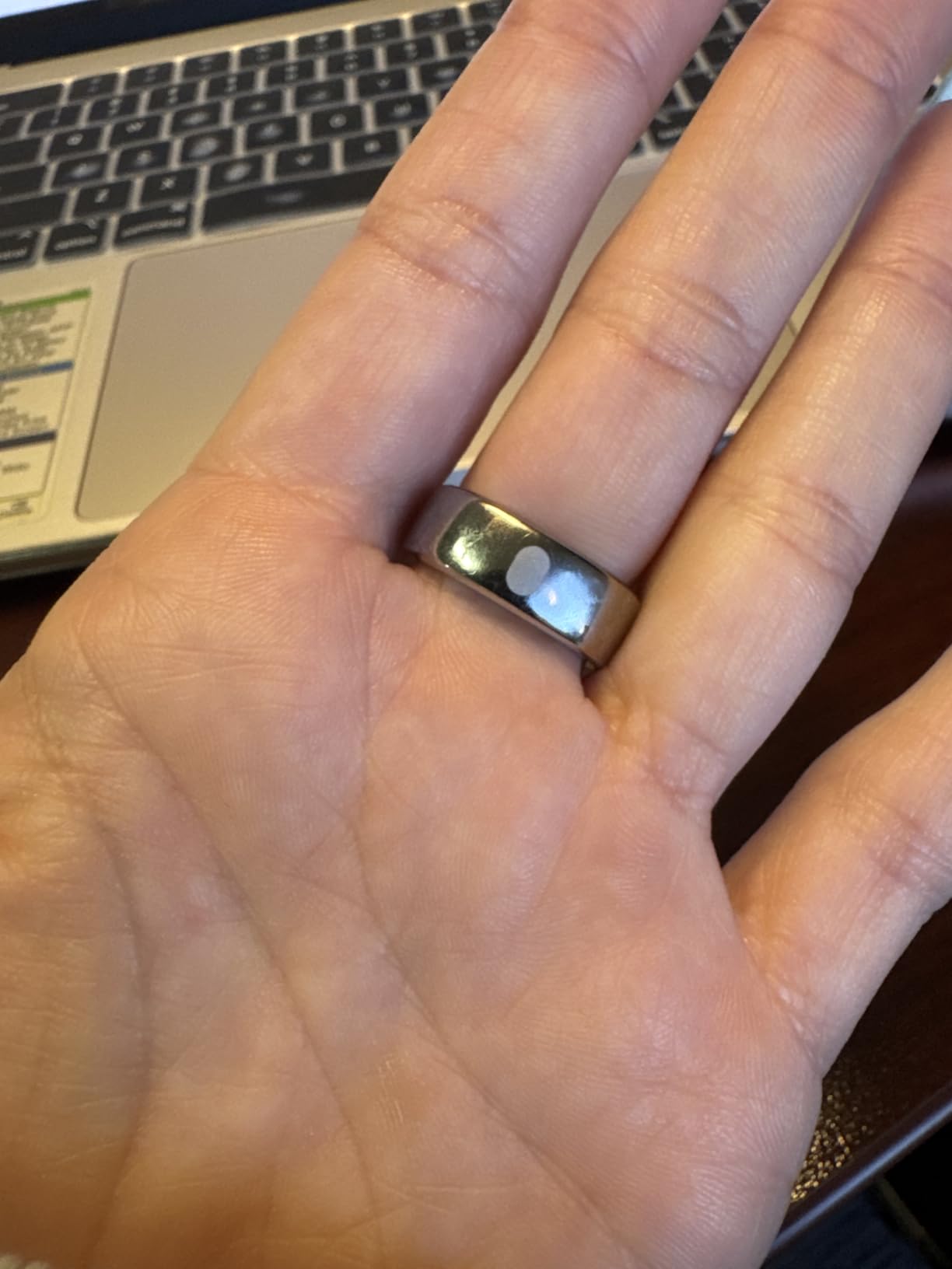 RingConn Gen 2 Air Ultra-Thin Smart Ring(Size 8, Dune Gold) customer photo 1