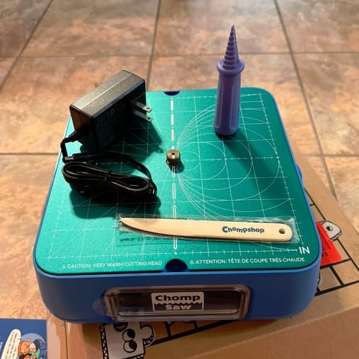 Chompshop ChompSaw Cardboard Cutter, Kid-Friendly Power Tool, Ages 3+ customer photo 1