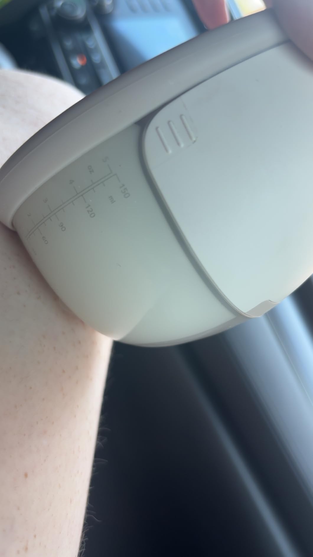 eufy Heated Wearable Breast Pump E20, Hands-Free, App Control customer photo 2