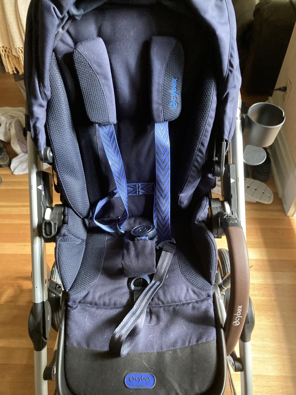 Cybex e-Gazelle S Electronic Assist Stroller – Gazelle S Single-to-Double Electric Stroller, Smart Assist, Rocking Mode, 20+ Configurations & Compact Fold, Moon Black with Black Frame customer photo 2