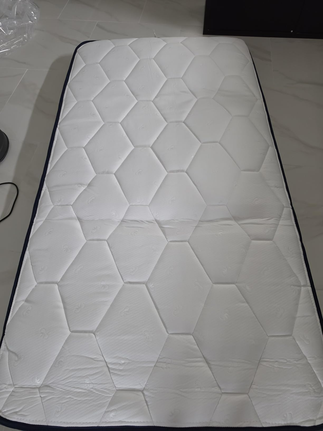 Novilla 8 Inch Twin Mattress, Bonnell Spring Hybrid with Spine Support customer photo 1