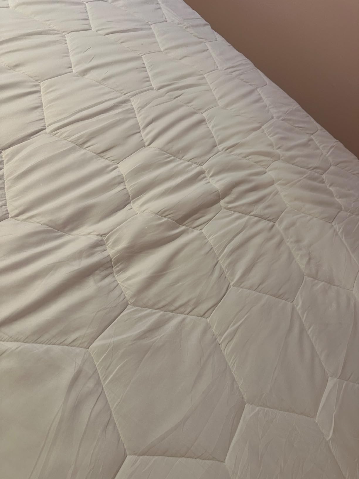 Favorland Mattress Topper Queen Size - Cooling Extra Thick Breathable Viscose Made from Bamboo Mattress pad - Soft Quilted Fitted Mattress Cover with 900 GSM Down Alternative Fill (8-21”Deep Pocket) customer photo 1