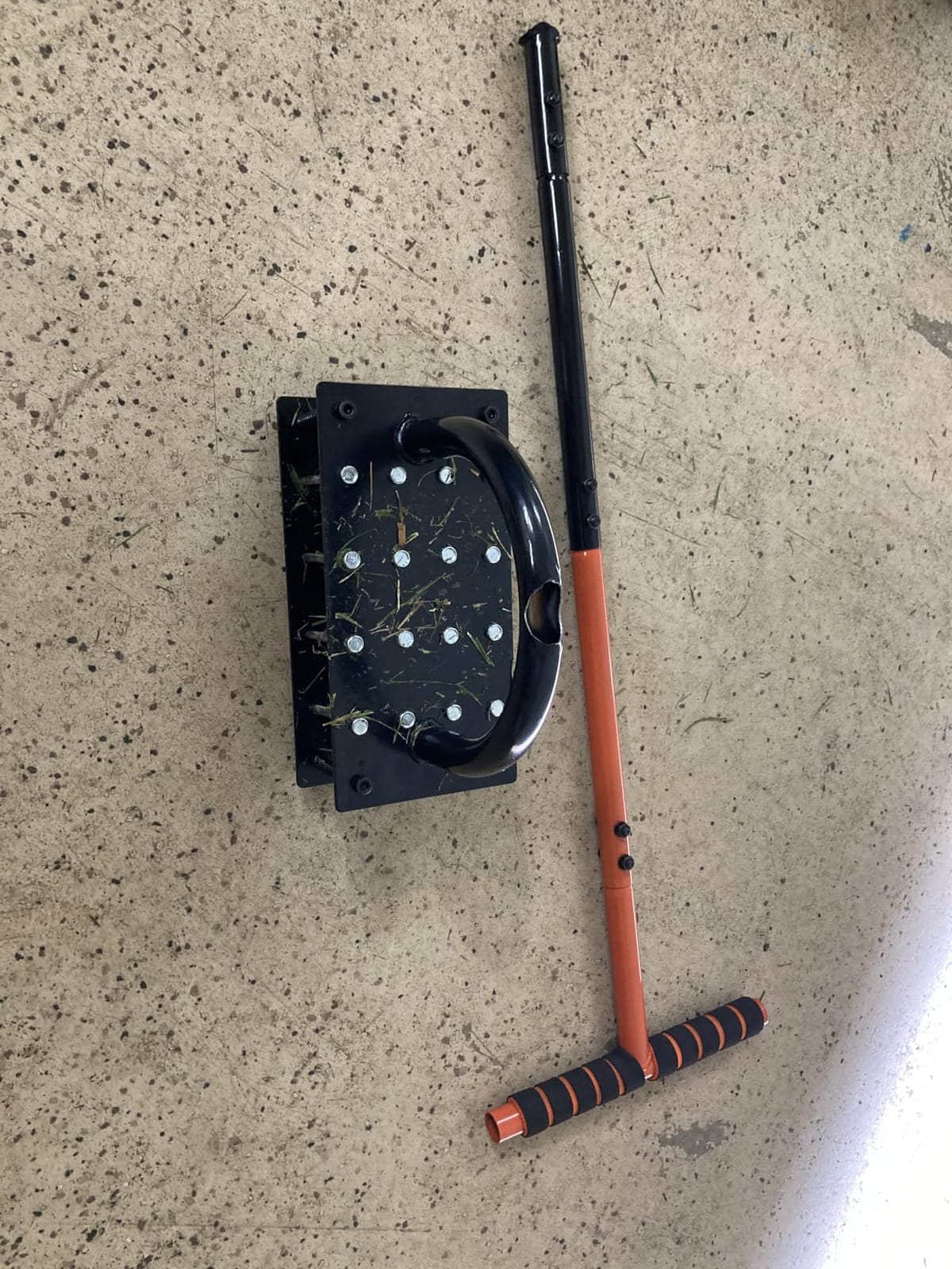 Bluesea Lawn Aerator with 16 Iron Spikes & Ergonomic T-Handle, Orange customer photo 2