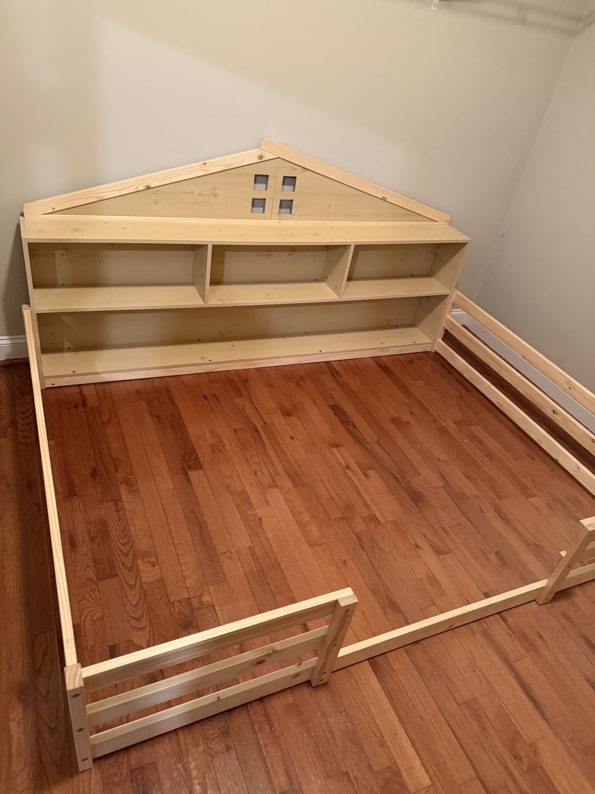GIANTEX Full Size Floor Bed for Kids, Wooden Montessori Bed Frame with Bookcase, Storage Shelves & Safety Fence Rails, Floor Beds Full for Girls, Boys, No Box Spring Needed, Without Slats, White customer photo 2