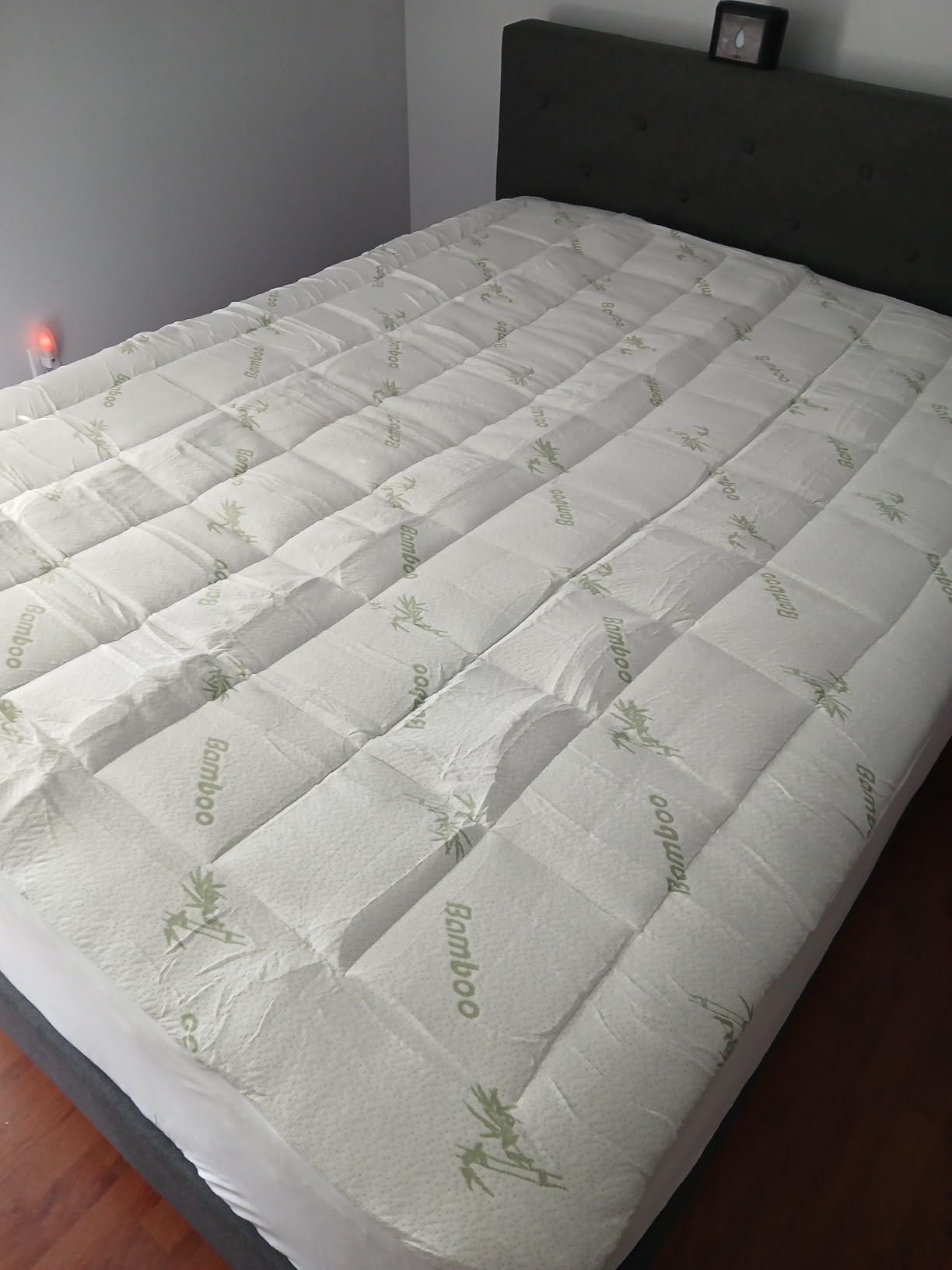 Cooling Mattress Topper Queen – Extra Soft Pillow Top Mattress Pad, Breathable Viscose Made from Bamboo Mattress Protector for Back Pain Relief, Deep Pocket Cover Fits 8–21 Inch customer photo 2
