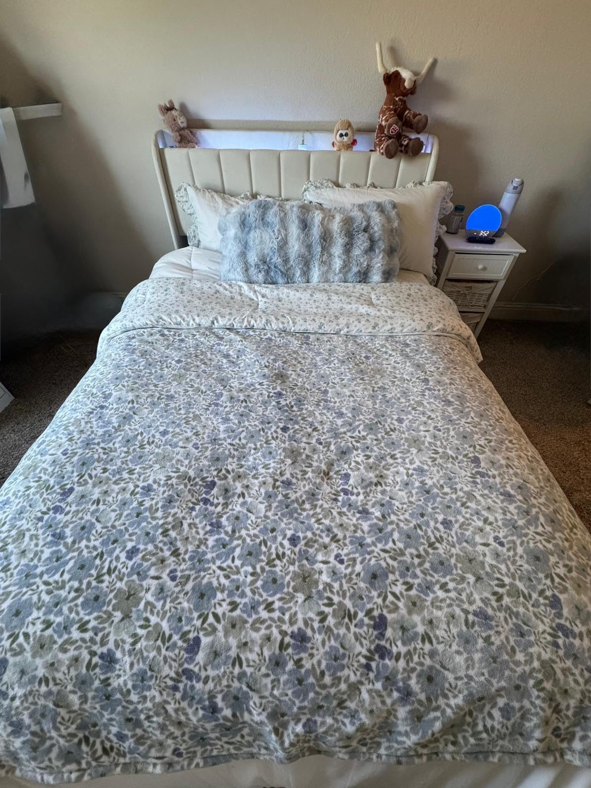 Queen Bed Frame with 4 Drawers and Storage Headboard, Upholstered Platform Bed Frame Queen Size with Led Lights and Handy Charging Station, No Box Spring Needed, Easy Assembly, Noise Free, Beige customer photo 2