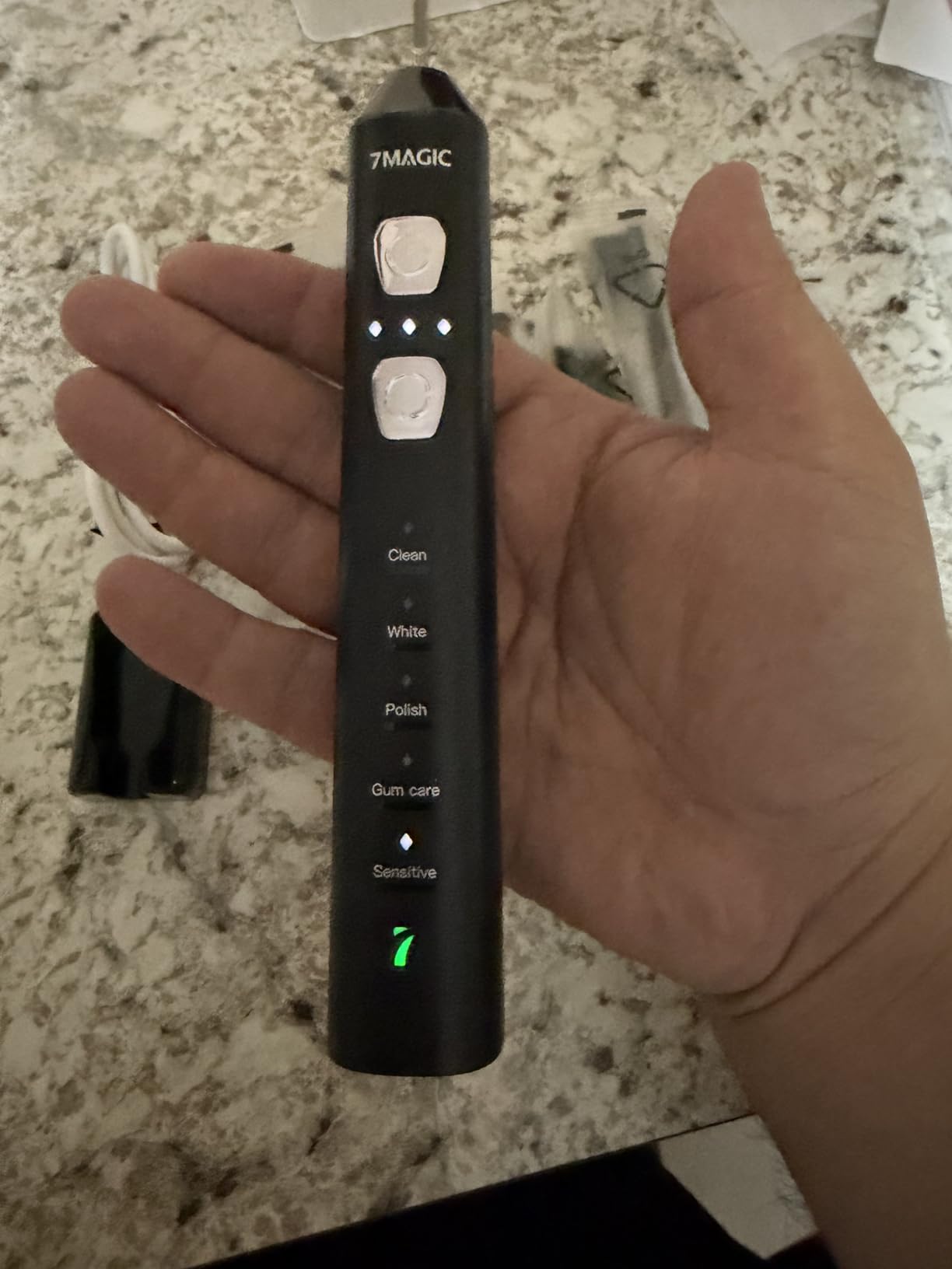 7MAGIC Sonic Electric Toothbrush, 180-Day Runtime, 42000VPM, 8 Heads, Black customer photo 1