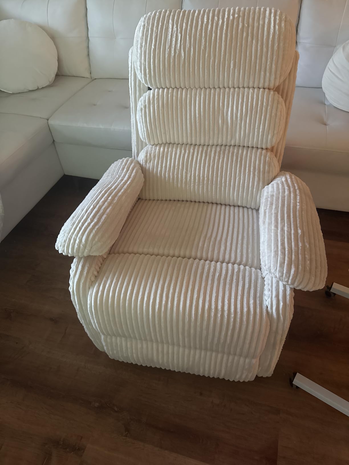 Adult 360° Rocking Recliner Chair,Nursery Rocker Reclining Chair with Side Pocket, a Comfy upholstered Single Sofa Armchair. Suitable for Living Room, Bedroom Nursing use, Velvet Fabric in Beige customer photo 1
