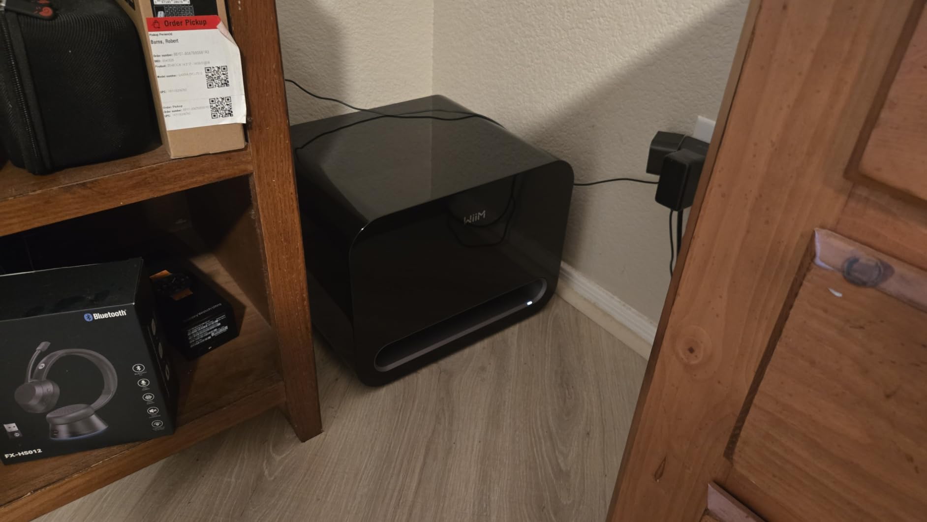 WiiM Sound Smart Speaker with Hi-Res Audio, WiFi and Touchscreen, White customer photo 2