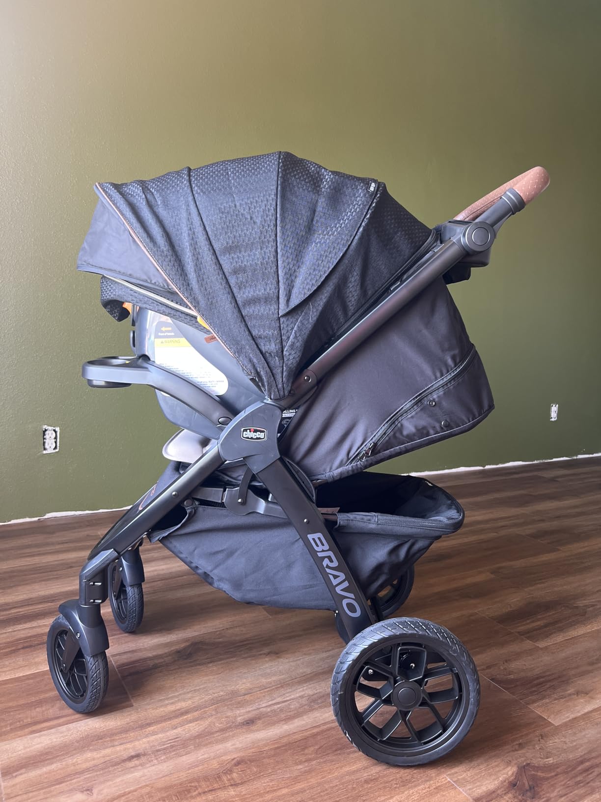 Chicco Bravo Primo Quick-Fold 3-in-1 Travel System with Car Seat | Somerset/Black, baby stroller and infant car seat combo, UPF 50+ canopy, all-wheel suspension, GREENGUARD Gold customer photo 2